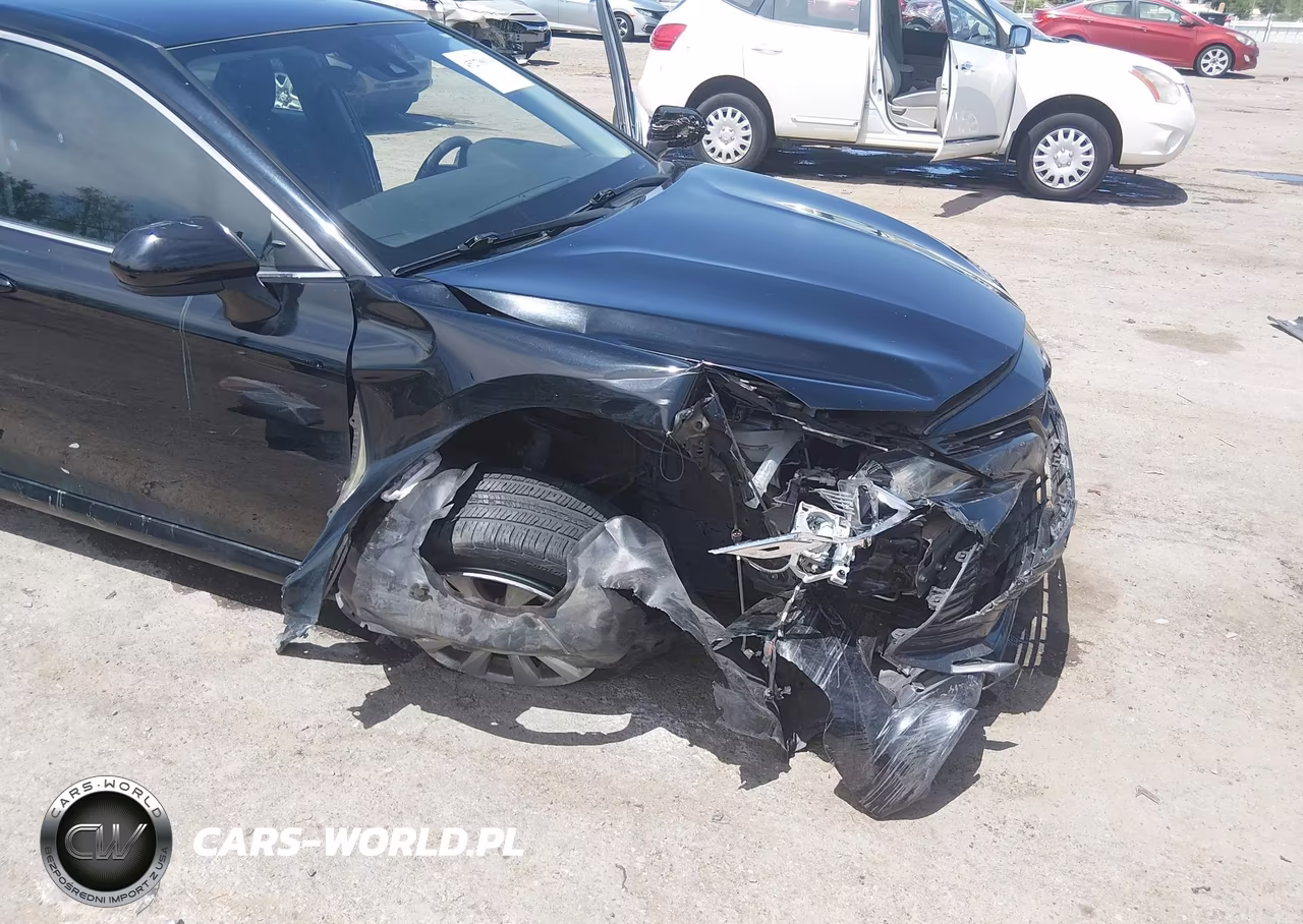 2019 Toyota Camry Le VIN:4T1B11HK1KU754338 - 6