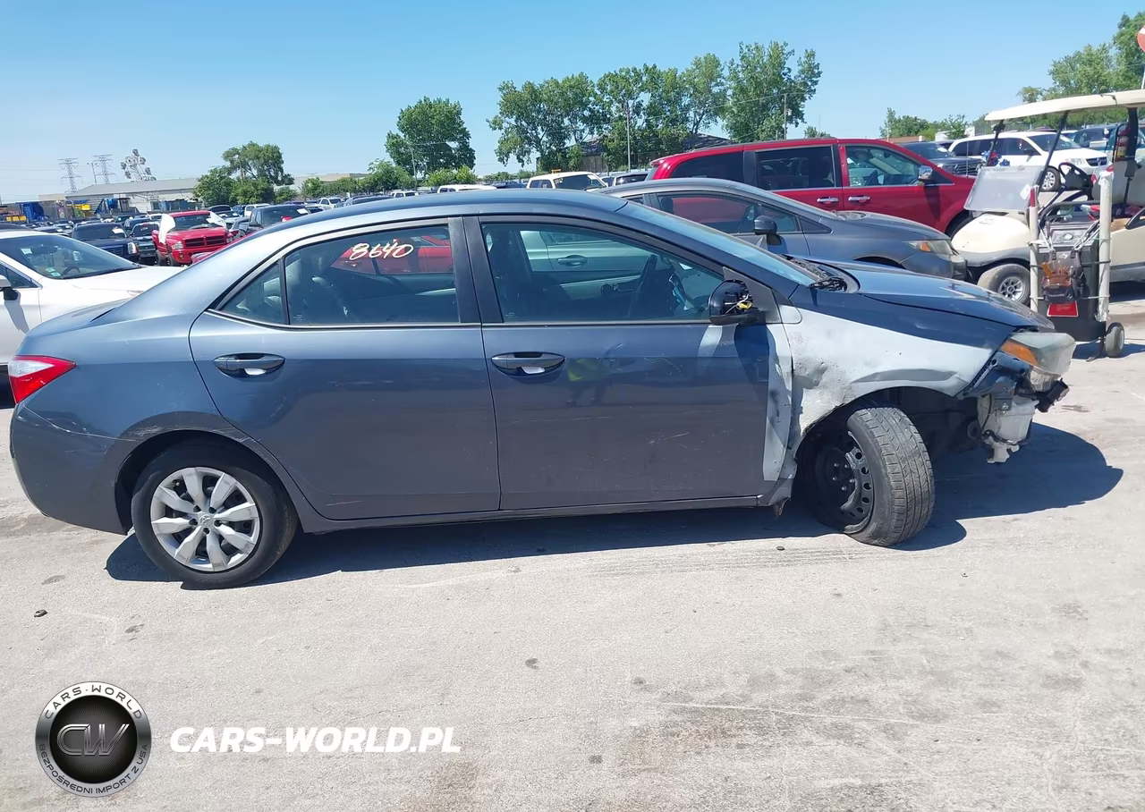 2015 Toyota Corolla Le VIN:5YFBURHE6FP270950 - 14