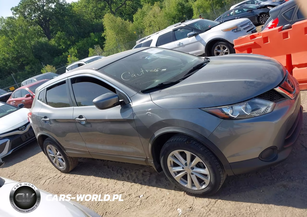 2018 Nissan Rogue Sport S VIN:JN1BJ1CP4JW153602 - 14