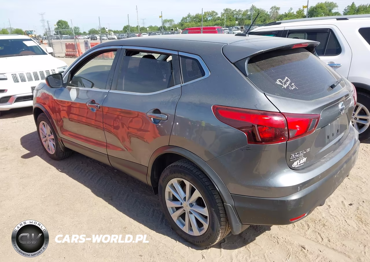 2018 Nissan Rogue Sport S VIN:JN1BJ1CP4JW153602 - 3