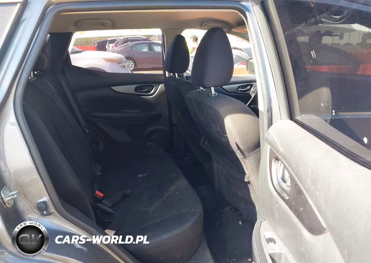 2018 Nissan Rogue Sport S VIN:JN1BJ1CP4JW153602 - 8