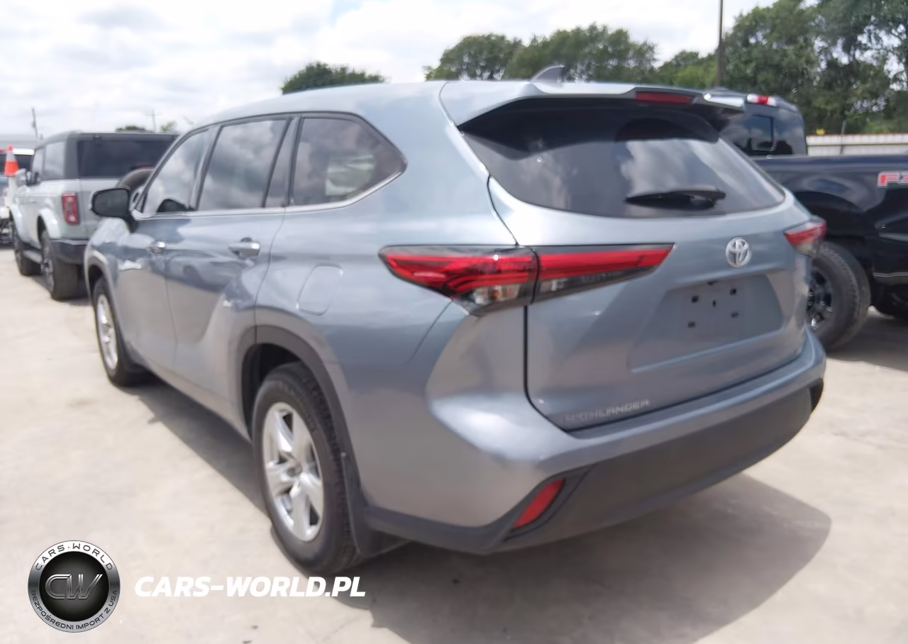 2022 Toyota Highlander Le VIN:5TDZZRAH3NS131241 - 3