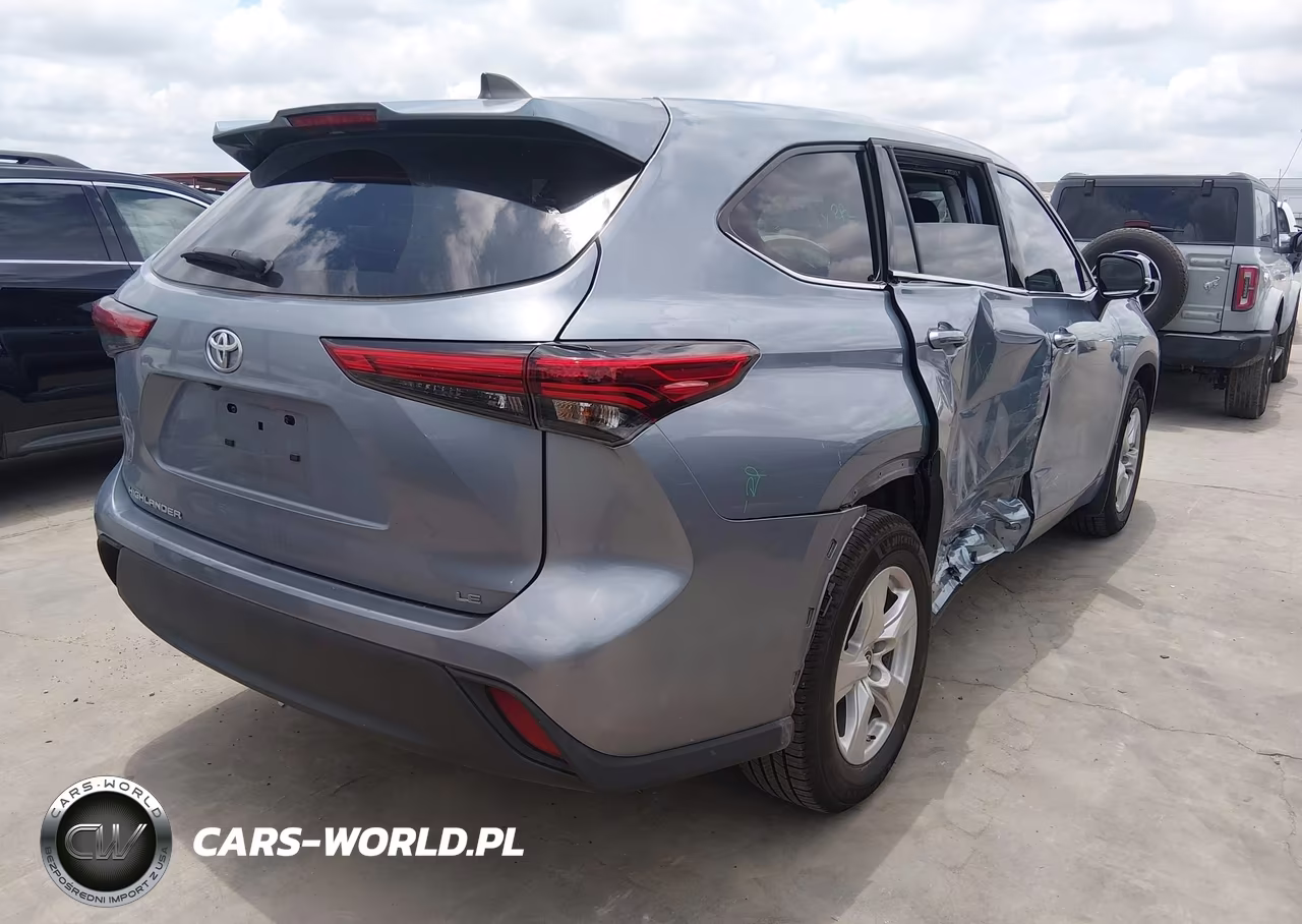 2022 Toyota Highlander Le VIN:5TDZZRAH3NS131241 - 4