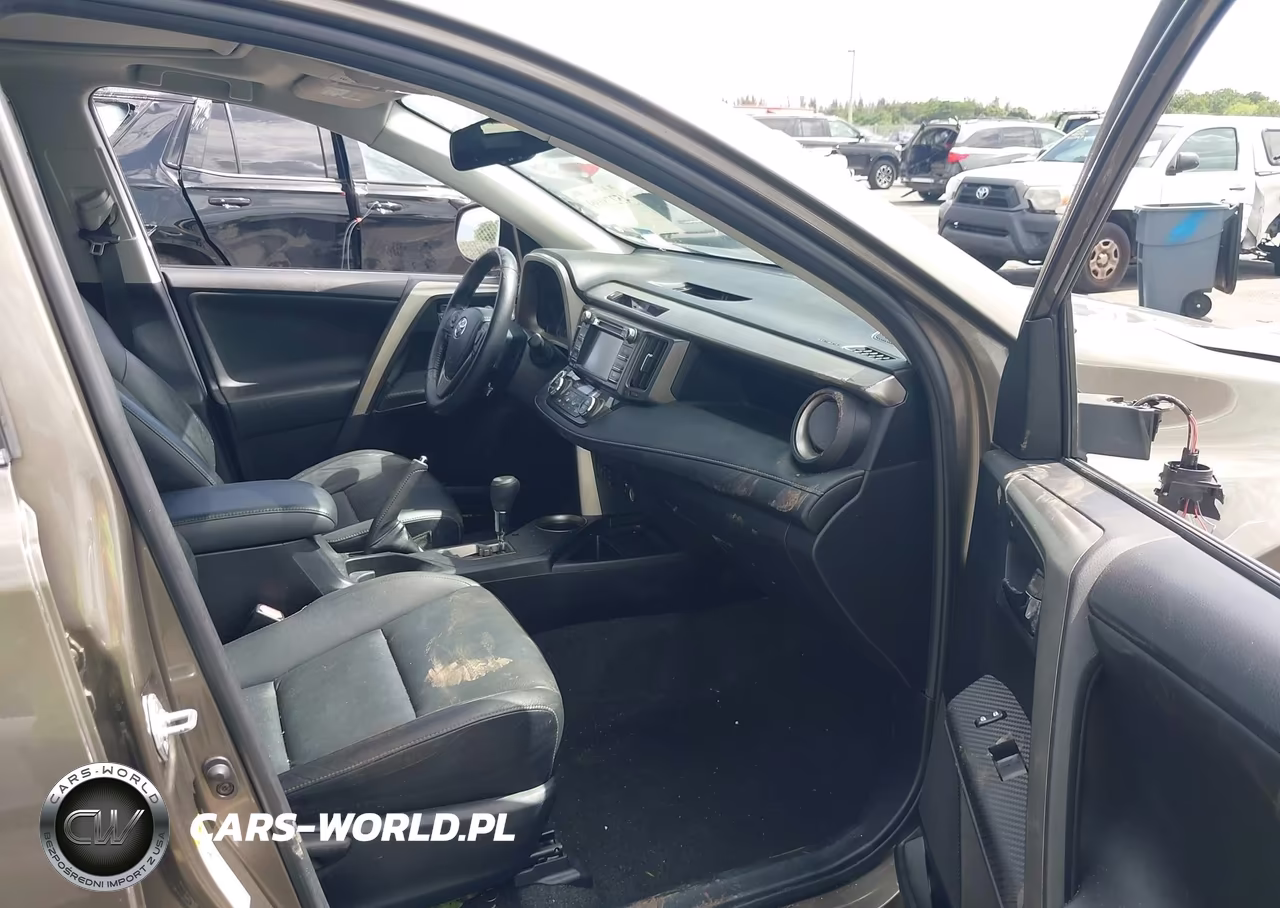 2015 Toyota Rav4 Limited VIN:JTMYFREV8FD043240 - 5