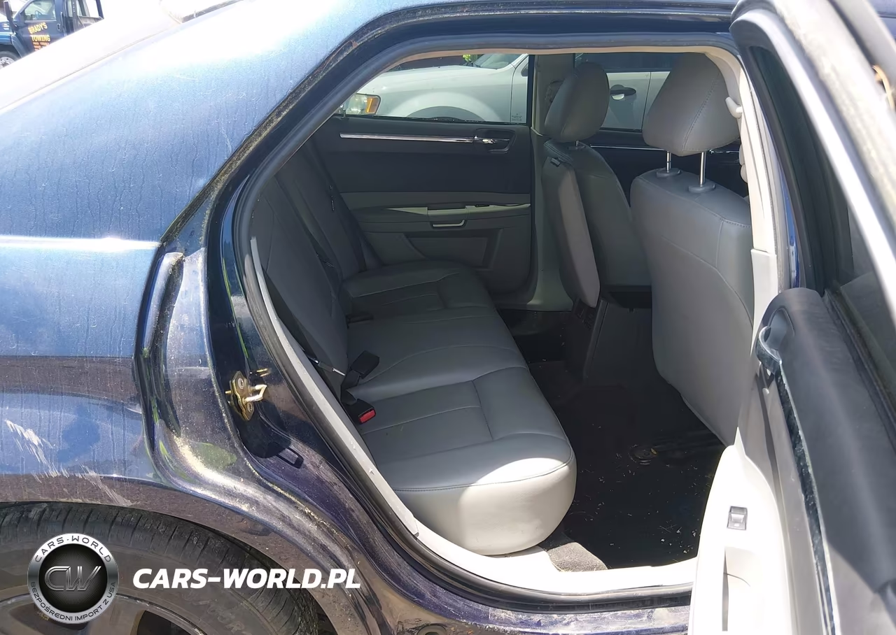 2006 Chrysler 300 Touring VIN:2C3KA53G96H152203 - 8