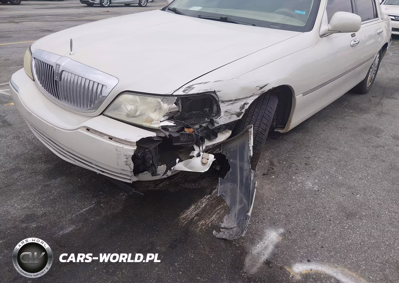 2007 Lincoln Town Car Signature Limited VIN:1LNHM82V87Y604451 - 6