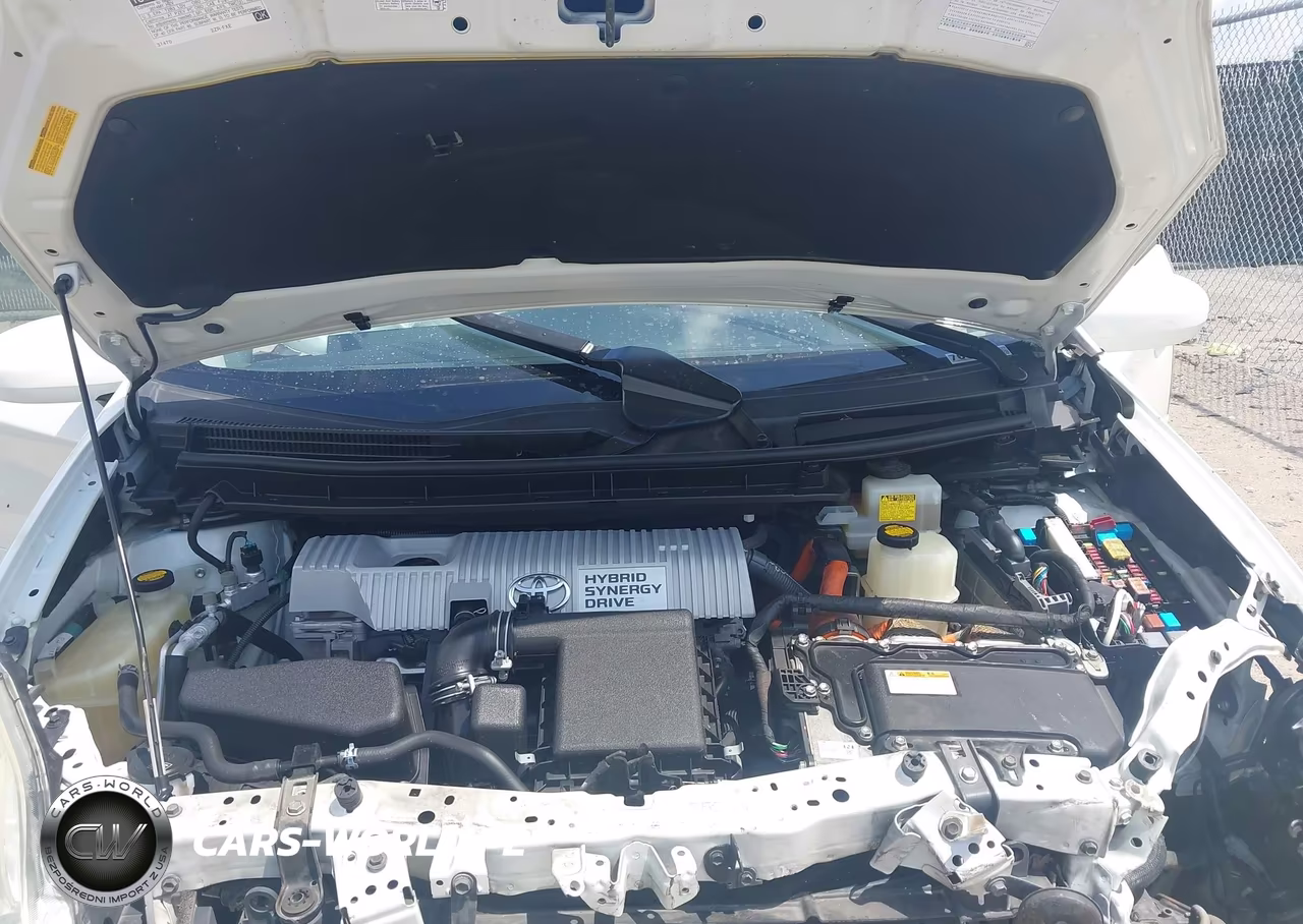 2014 Toyota Prius Three VIN:JTDKN3DU8E1767766 - 10