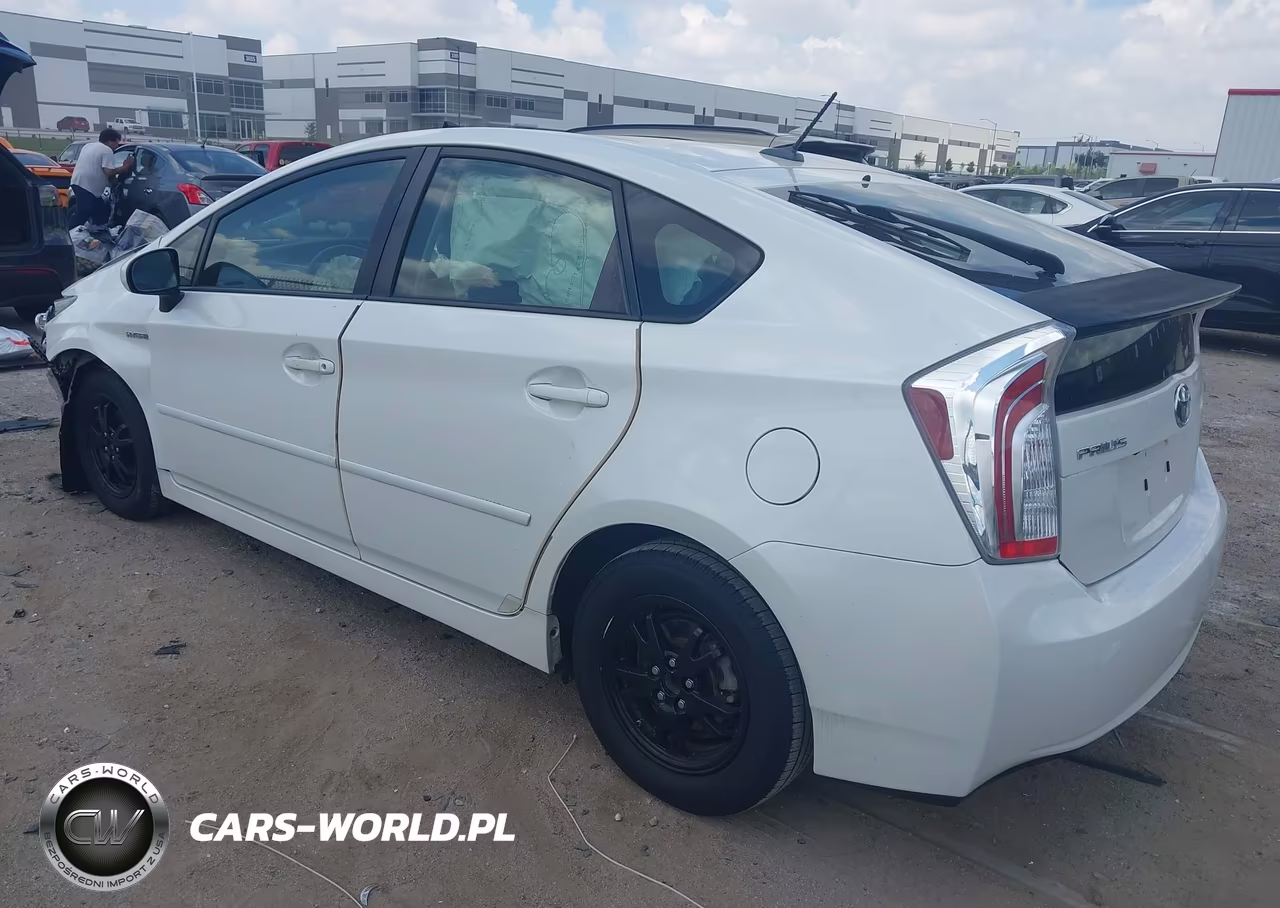 2014 Toyota Prius Three VIN:JTDKN3DU8E1767766 - 3