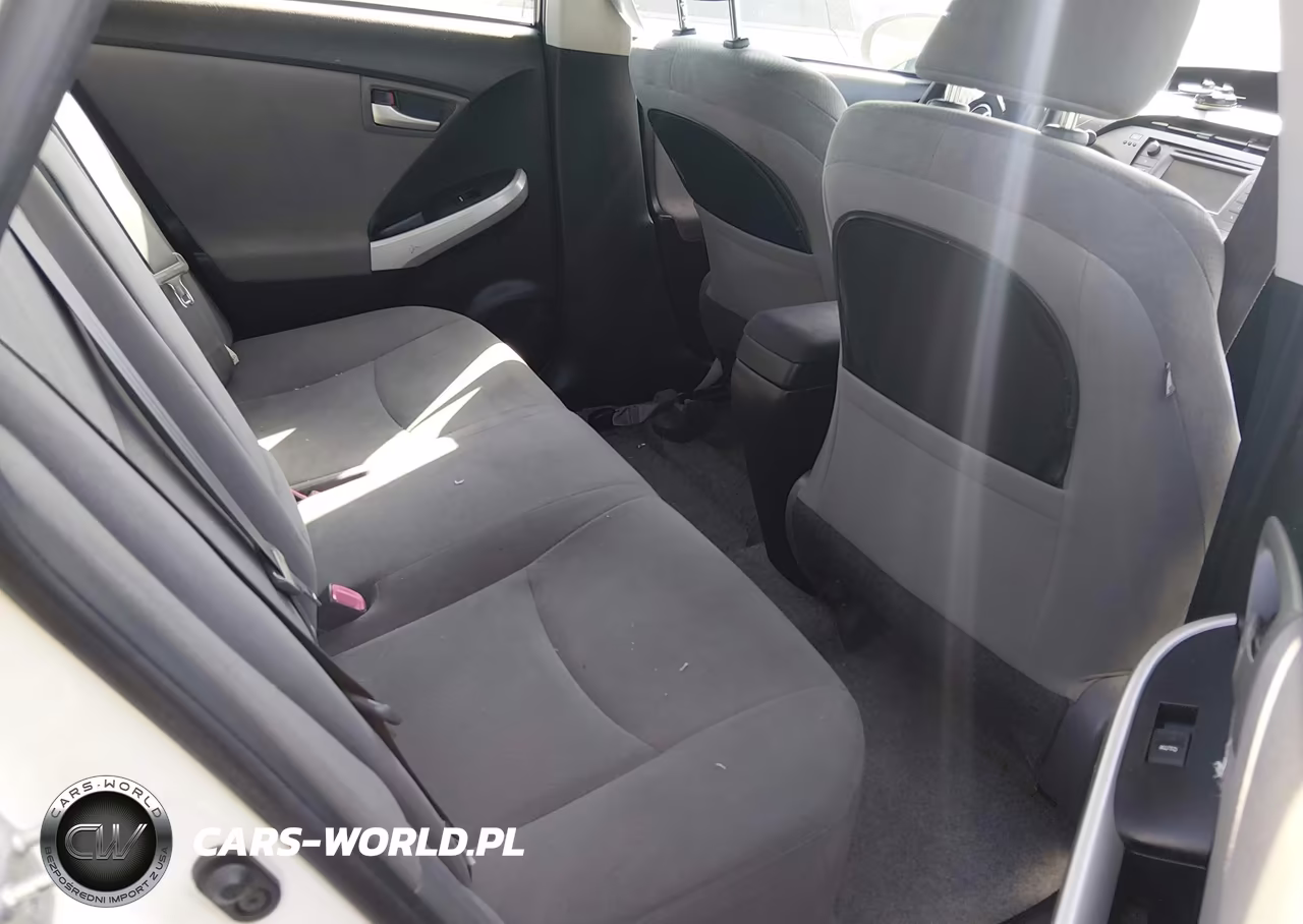 2014 Toyota Prius Three VIN:JTDKN3DU8E1767766 - 8