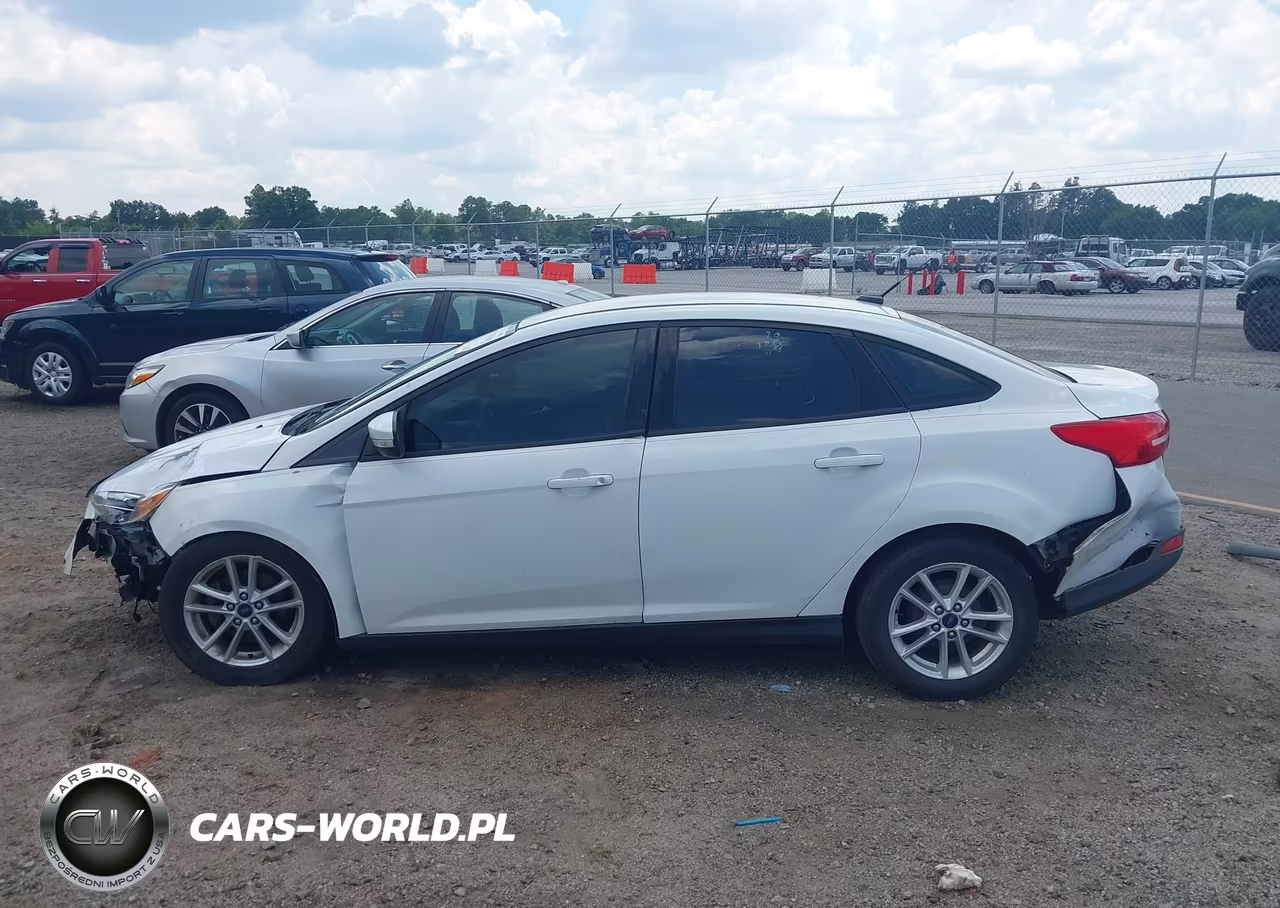 2016 Ford Focus Se VIN:1FADP3F29GL290910 - 15
