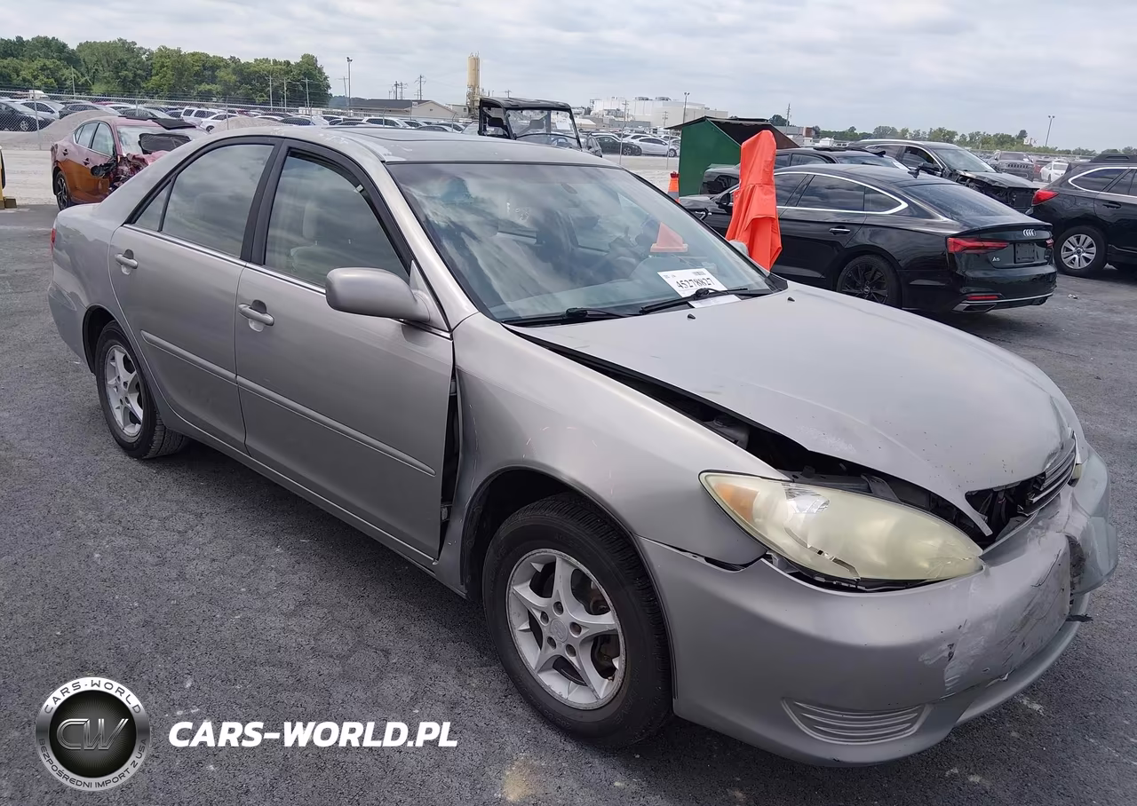 2005 Toyota Camry Le – zdjęcie 1 z 11