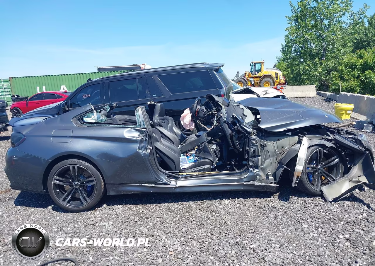 2015 BMW M4 VIN:WBS3R9C51FK330699 - 13