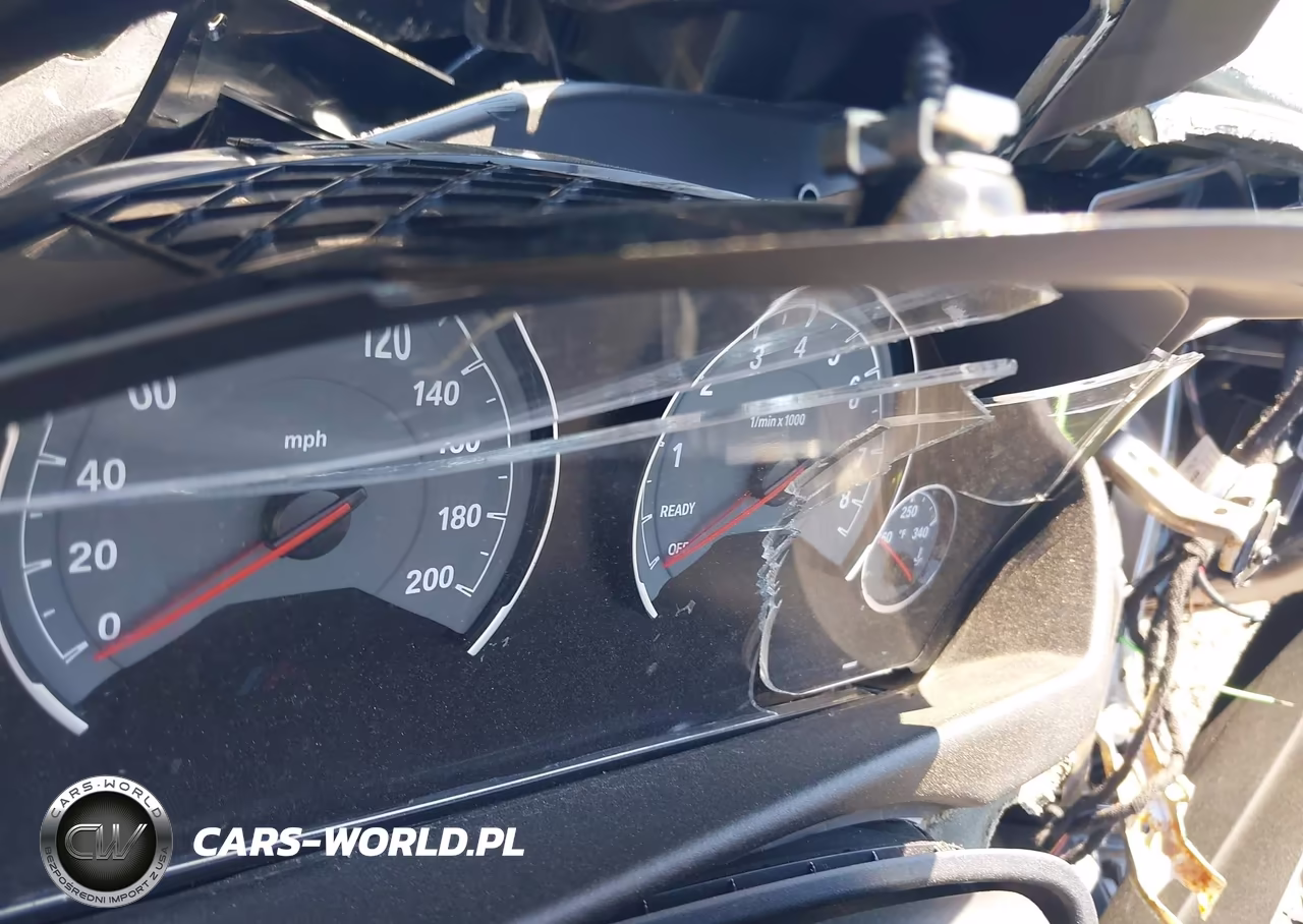 2015 BMW M4 VIN:WBS3R9C51FK330699 - 15