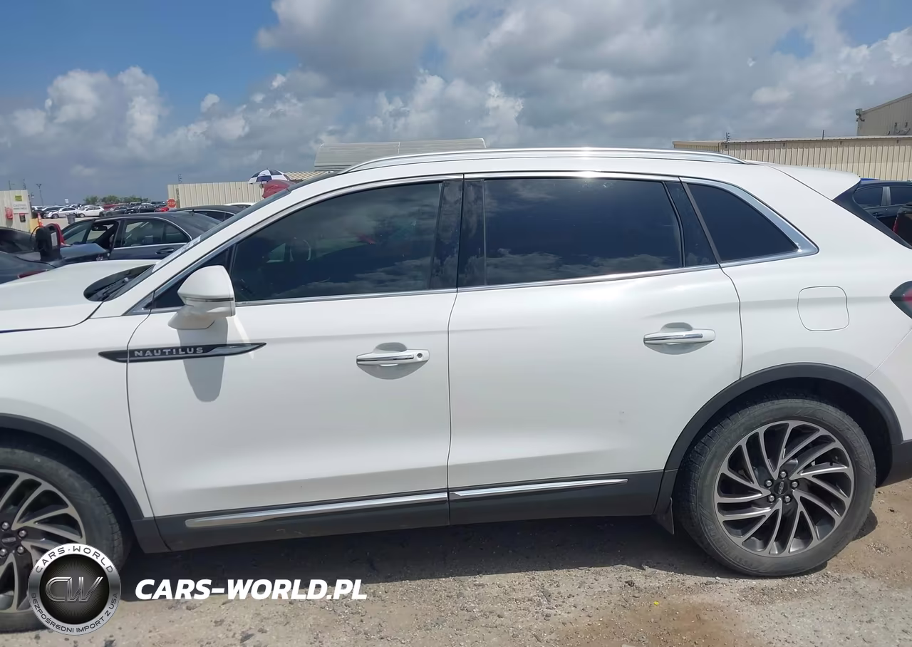 2020 Lincoln Nautilus Reserve VIN:2LMPJ6K92LBL33927 - 14