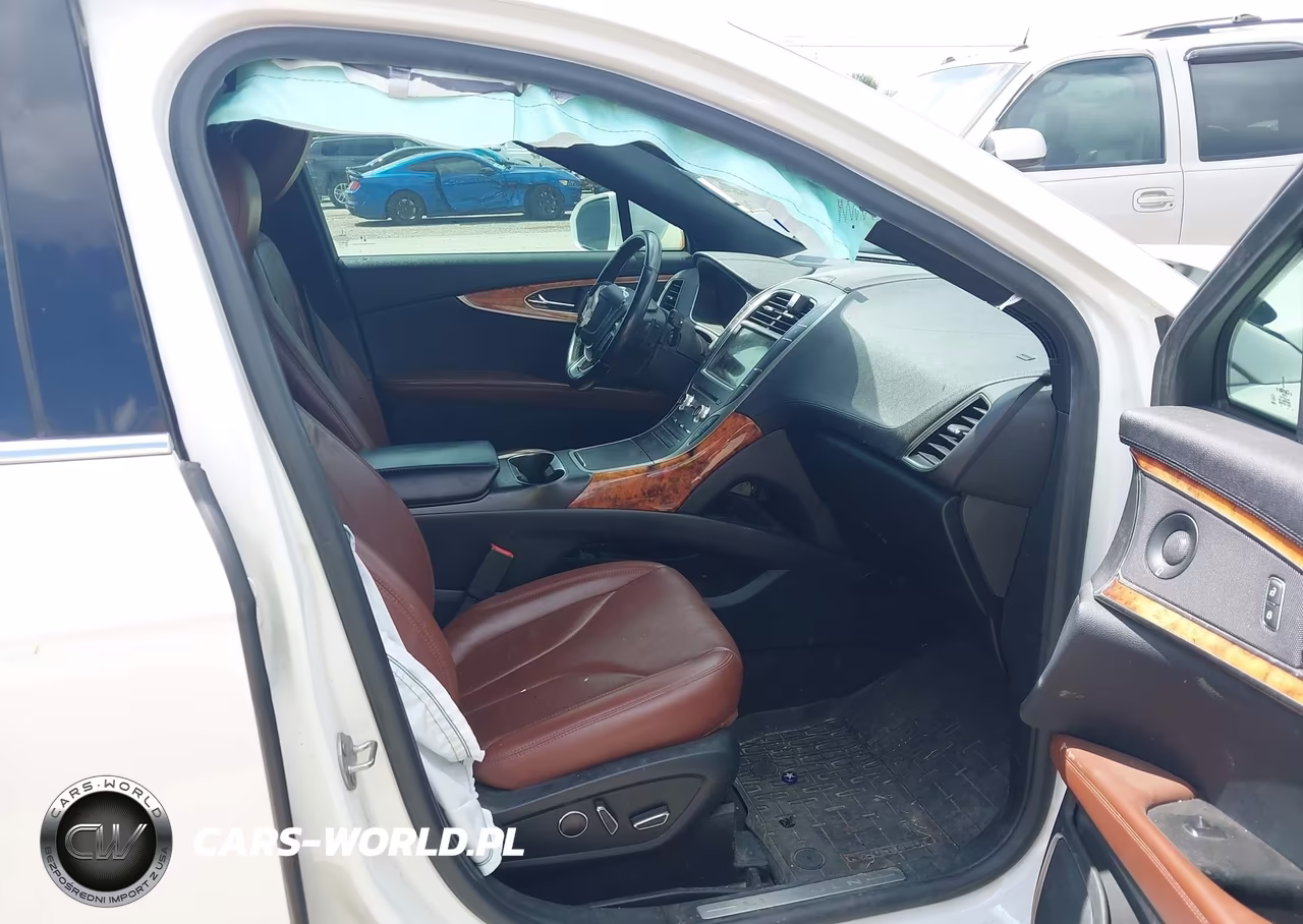2020 Lincoln Nautilus Reserve VIN:2LMPJ6K92LBL33927 - 5