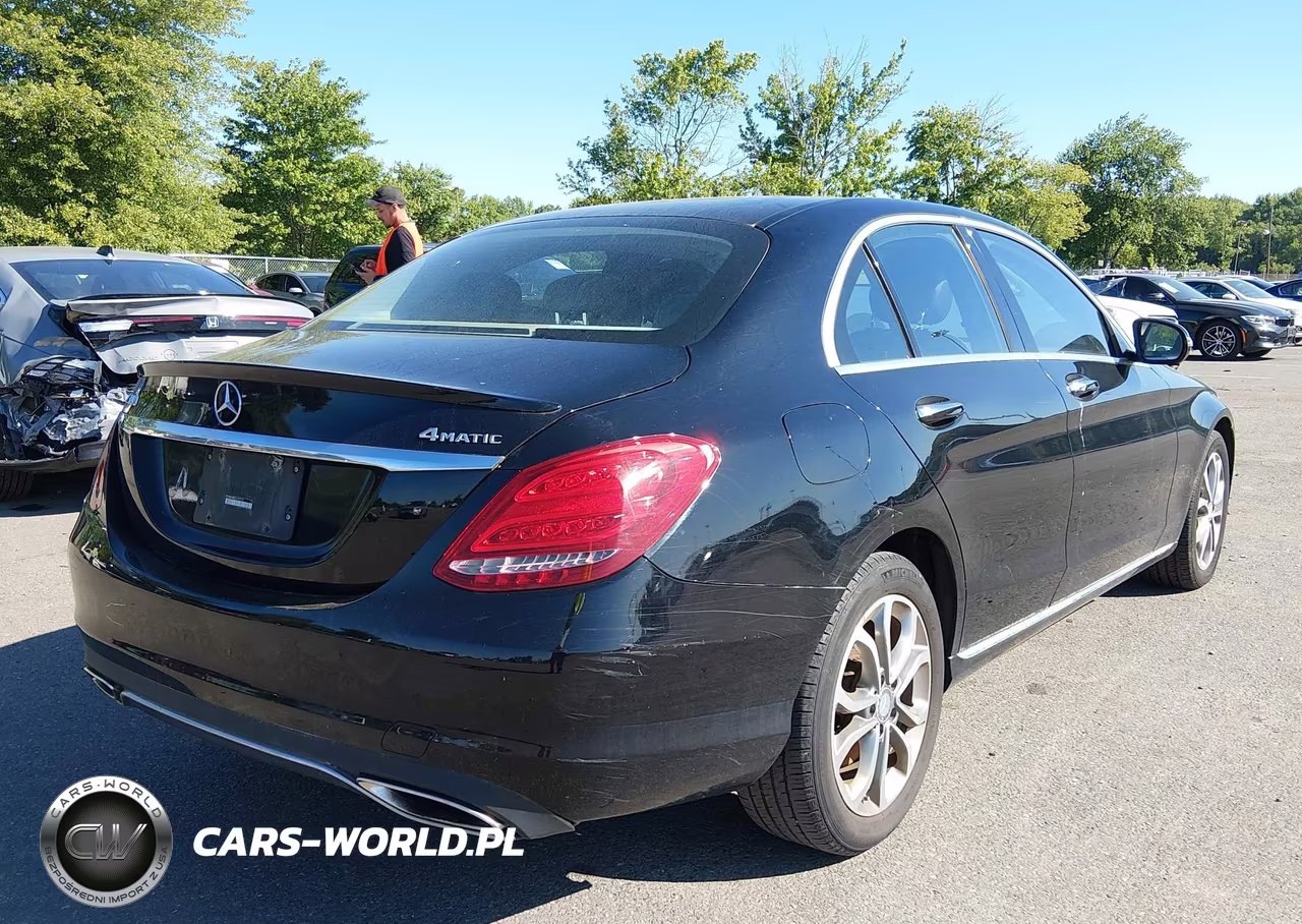 2016 Mercedes-Benz C 300 4Matic VIN:55SWF4KB8GU107113 - 4