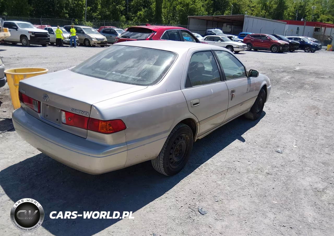 2001 Toyota Camry Le VIN:4T1BG22K21U833688 - 4