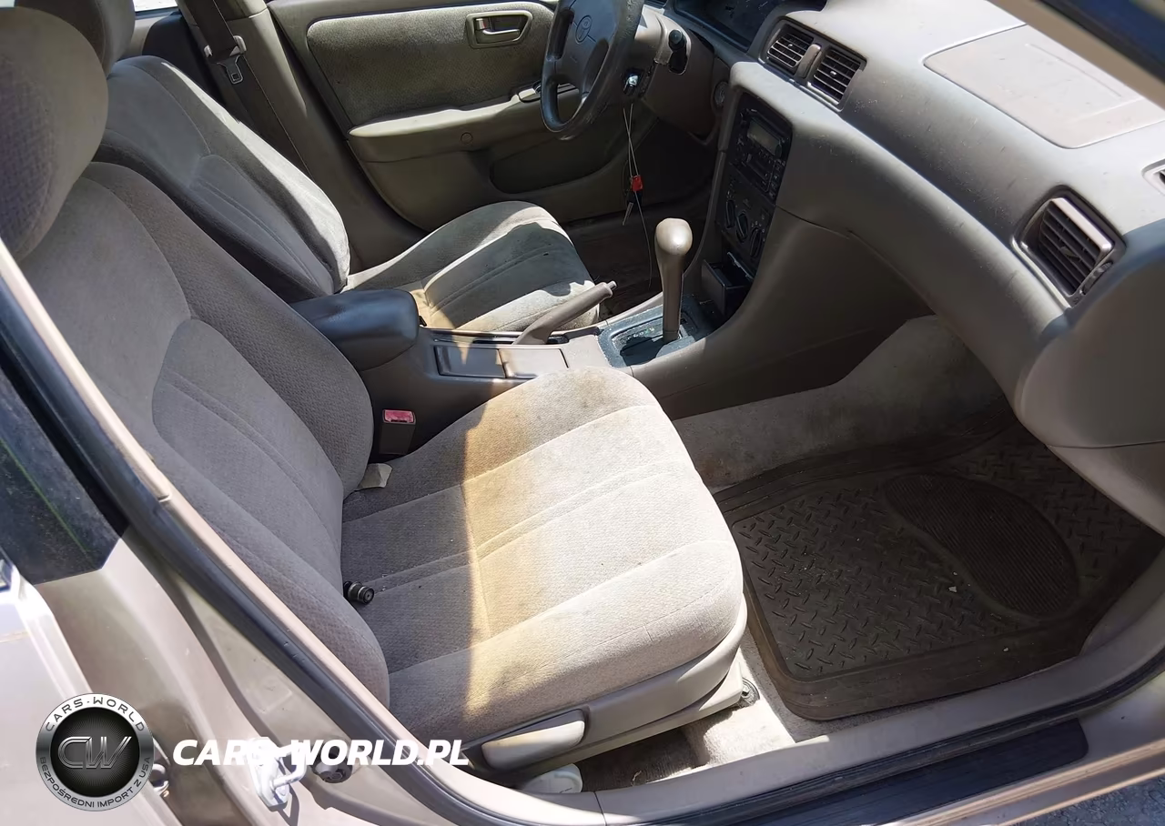 2001 Toyota Camry Le VIN:4T1BG22K21U833688 - 5