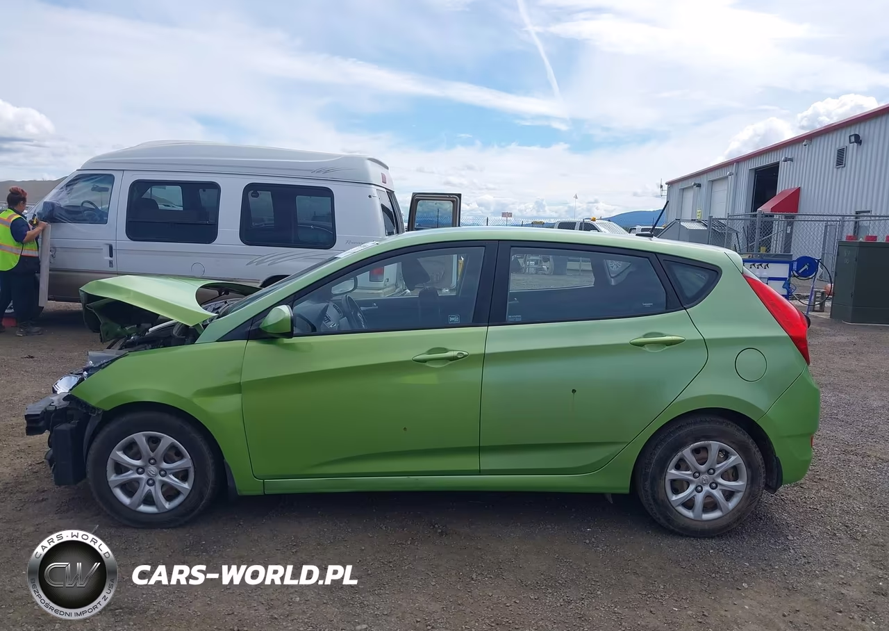 2014 Hyundai Accent Gs VIN:KMHCT5AE8EU183039 - 15