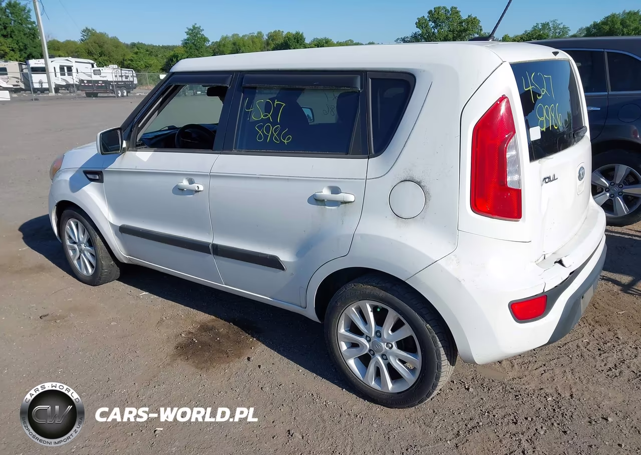 2013 Kia Soul VIN:KNDJT2A54D7555001 - 3