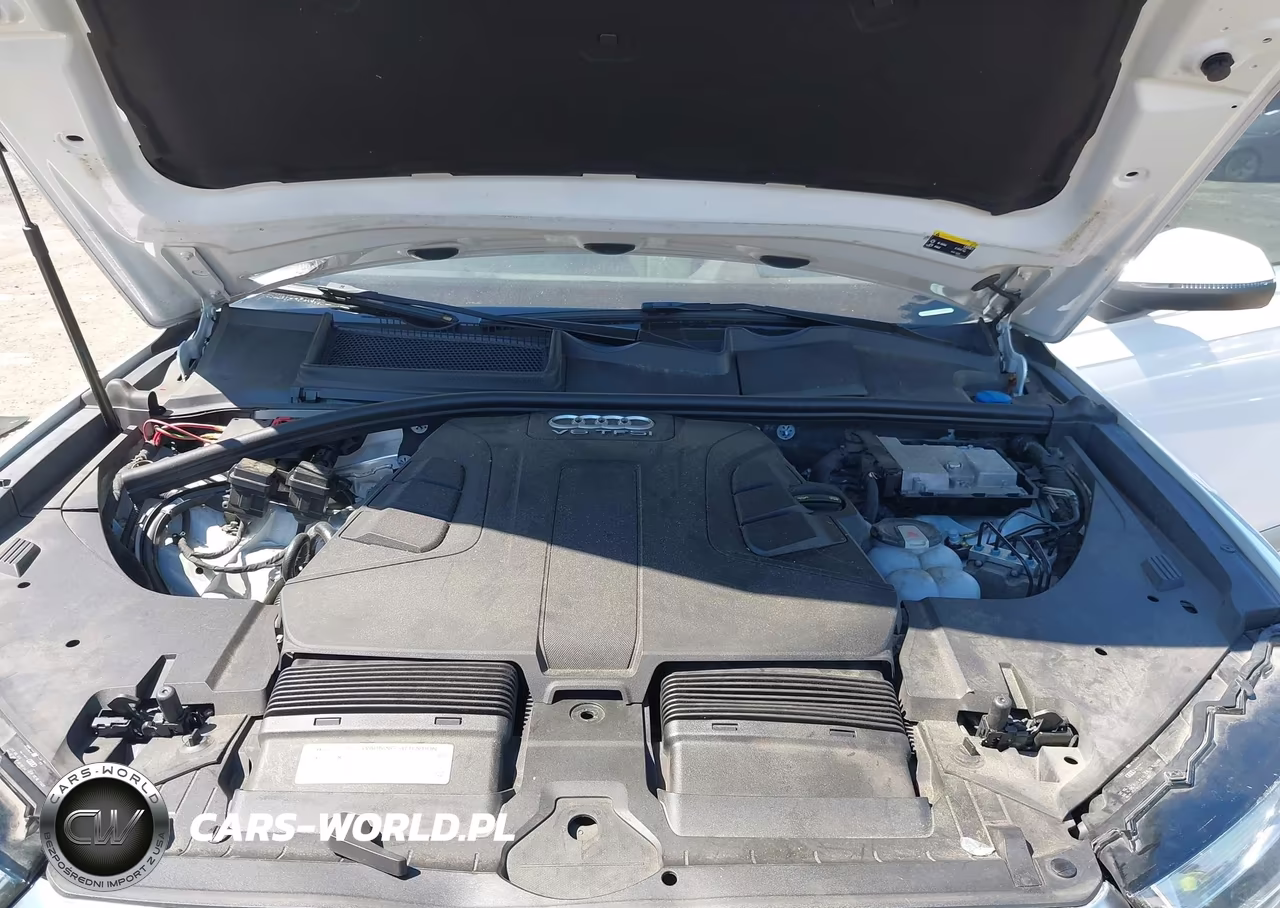 2018 Audi Q7 3.0T Premium VIN:WA1VAAF75JD026529 - 10