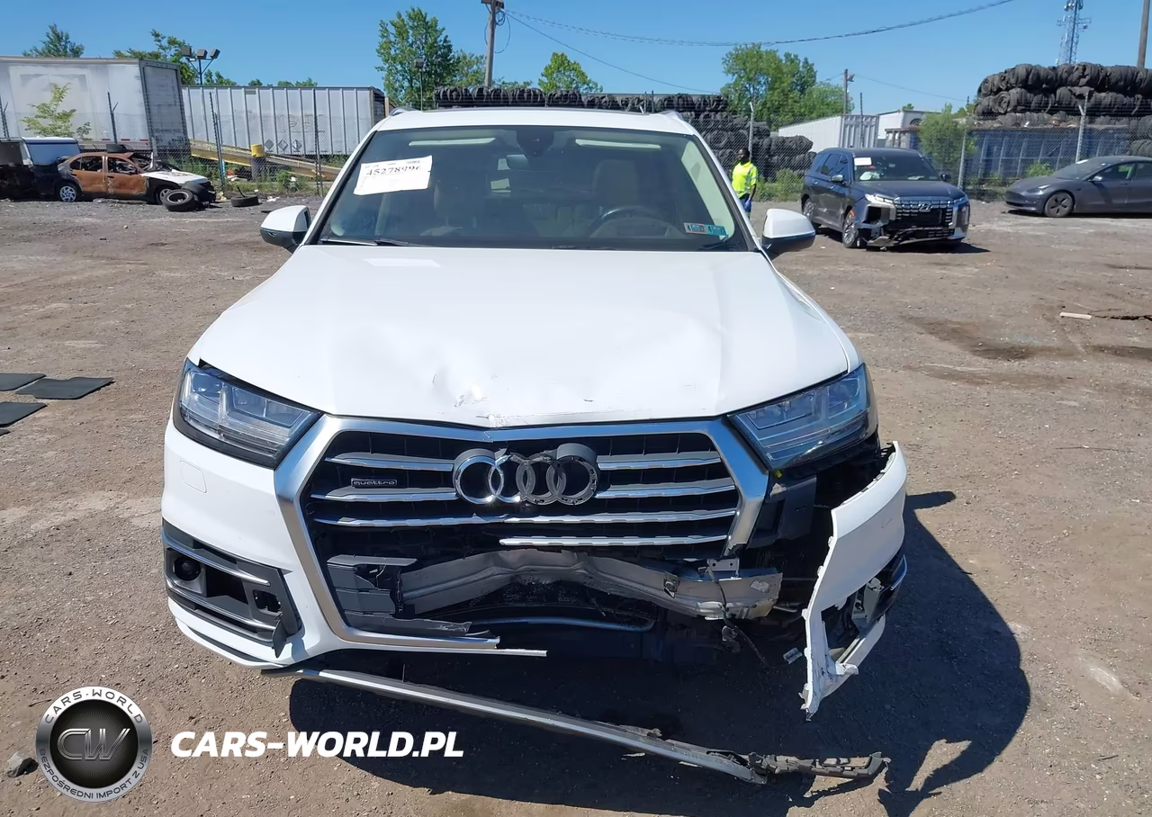 2018 Audi Q7 3.0T Premium VIN:WA1VAAF75JD026529 - 13