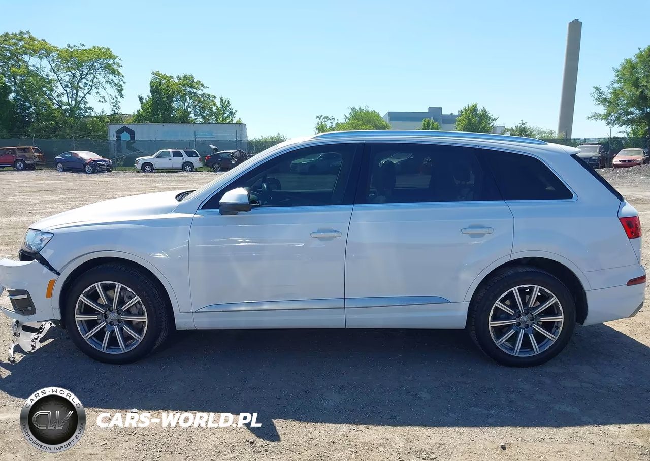 2018 Audi Q7 3.0T Premium VIN:WA1VAAF75JD026529 - 15