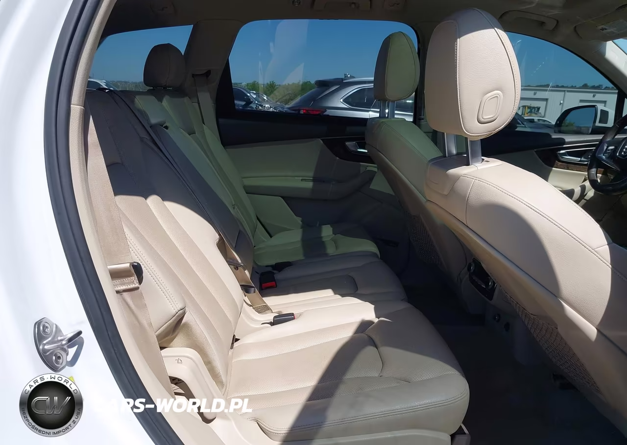2018 Audi Q7 3.0T Premium VIN:WA1VAAF75JD026529 - 8