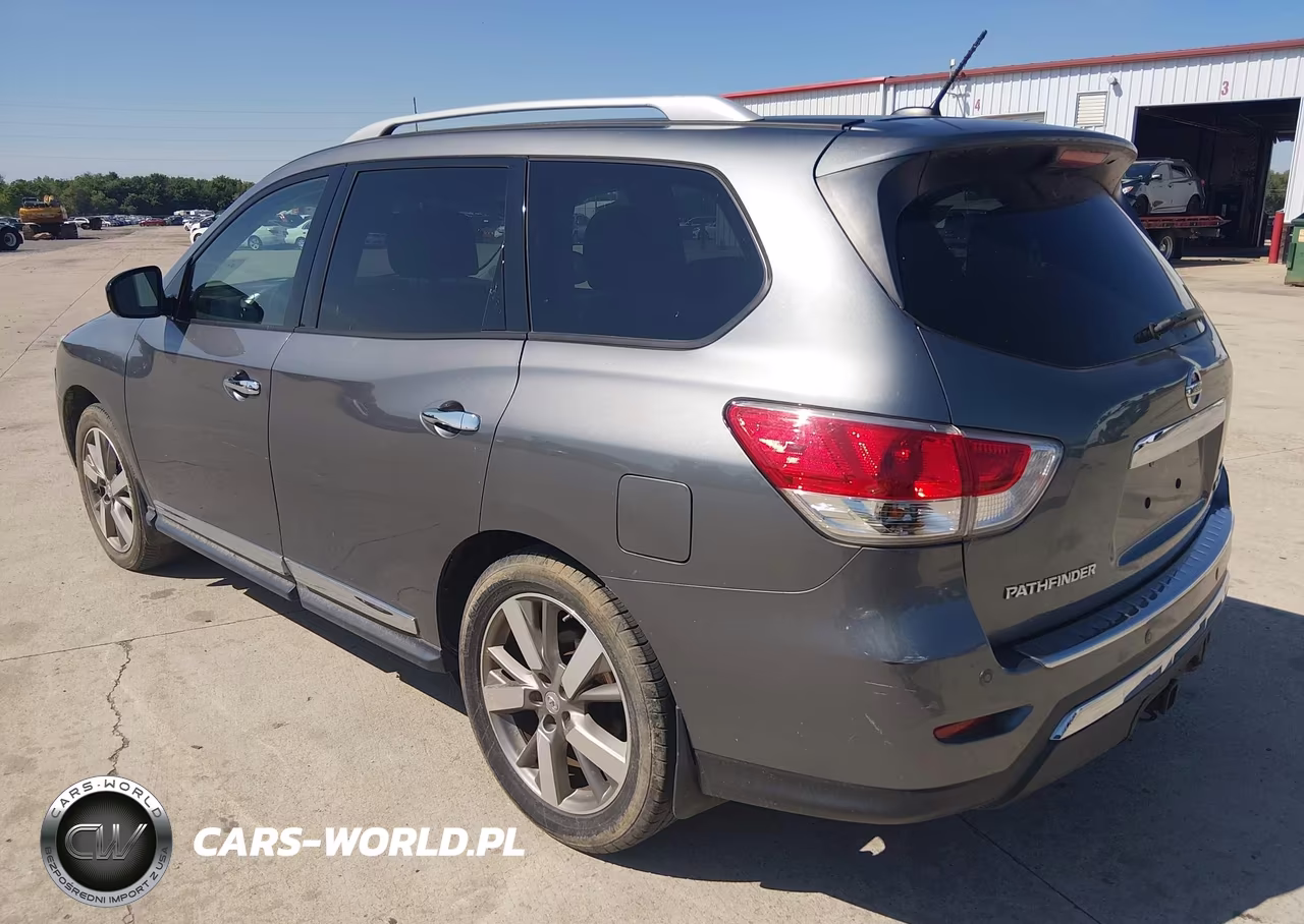 2015 Nissan Pathfinder Platinum VIN:5N1AR2MM8FC667551 - 3