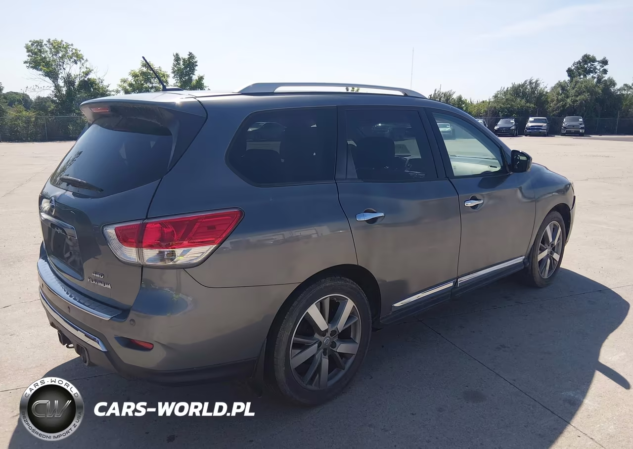 2015 Nissan Pathfinder Platinum VIN:5N1AR2MM8FC667551 - 4