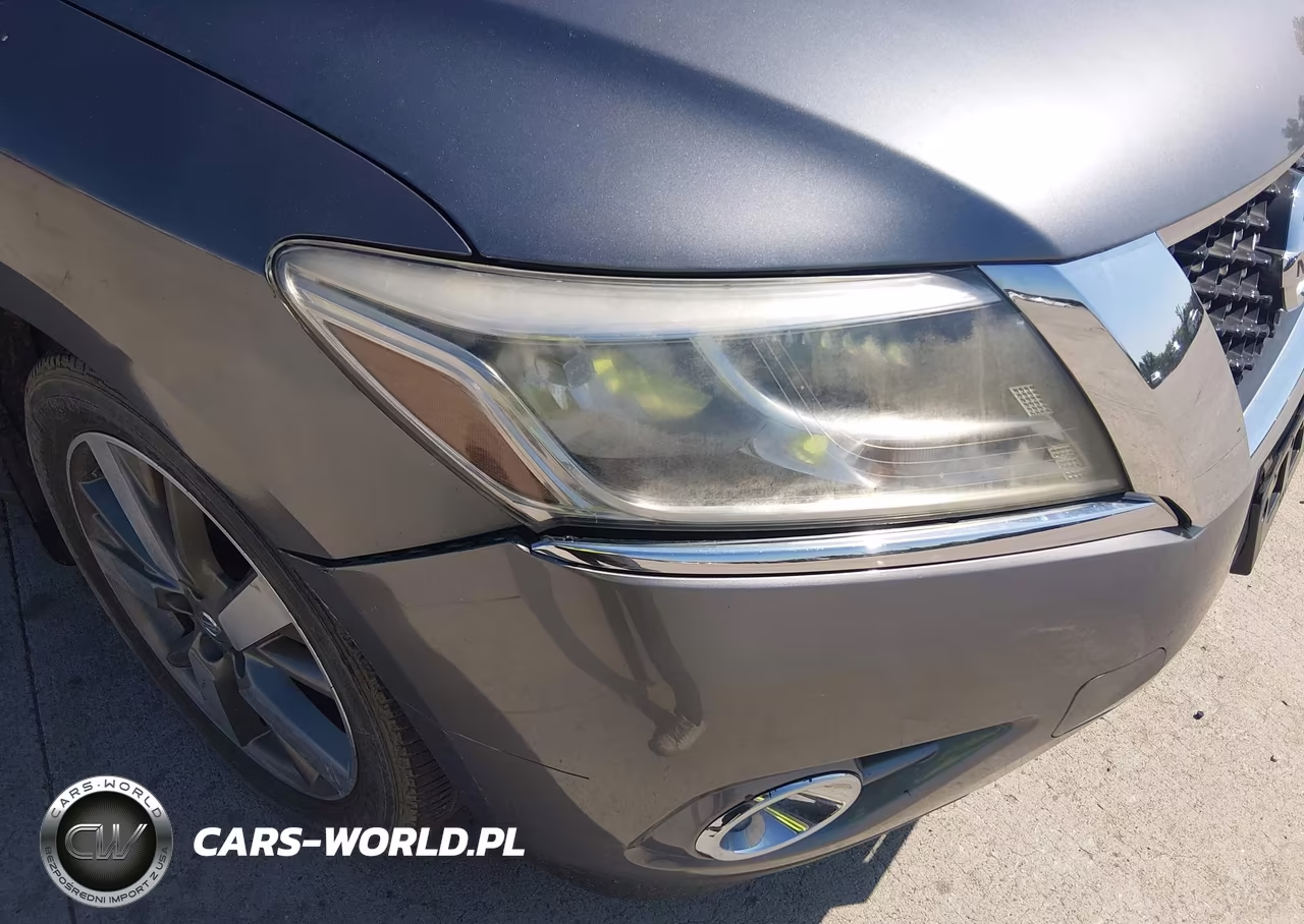 2015 Nissan Pathfinder Platinum VIN:5N1AR2MM8FC667551 - 6