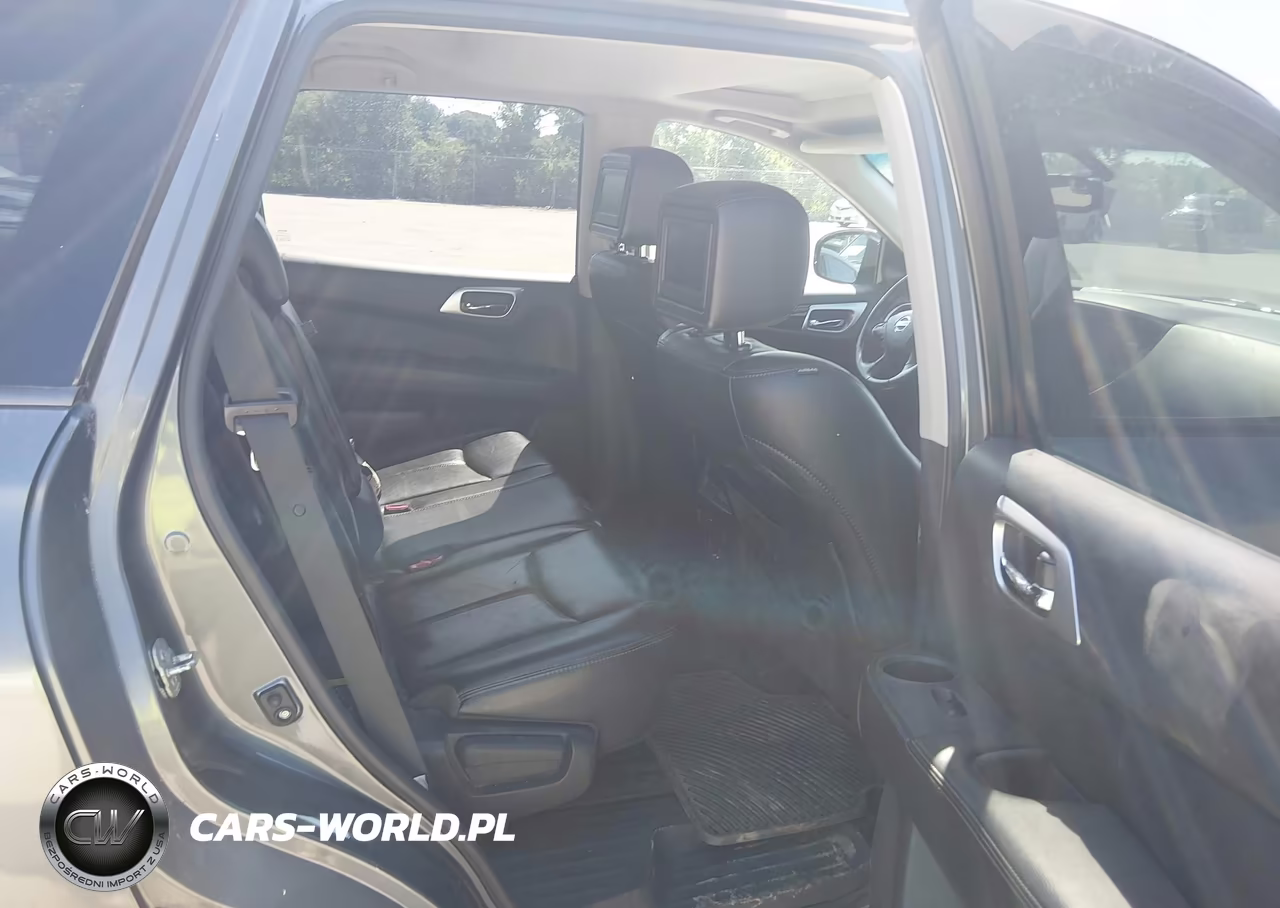 2015 Nissan Pathfinder Platinum VIN:5N1AR2MM8FC667551 - 8