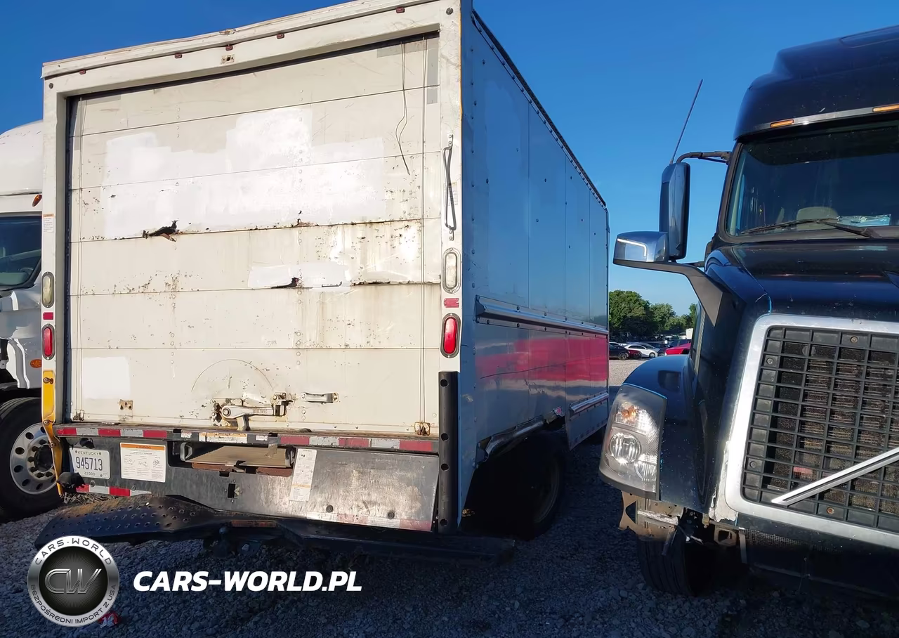 2016 GMC Savana Cutaway 3500 VIN:1GD37TCG1G1197070 - 4