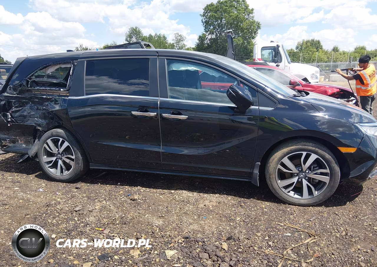 2024 Honda Odyssey Touring VIN:5FNRL6H84RB034582 - 14