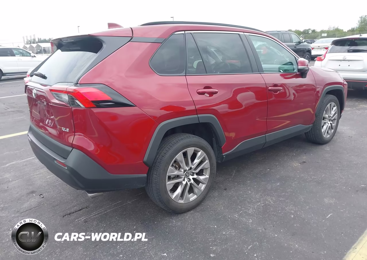 2022 Toyota Rav4 Xle Premium VIN:2T3C1RFV4NW210363 - 4