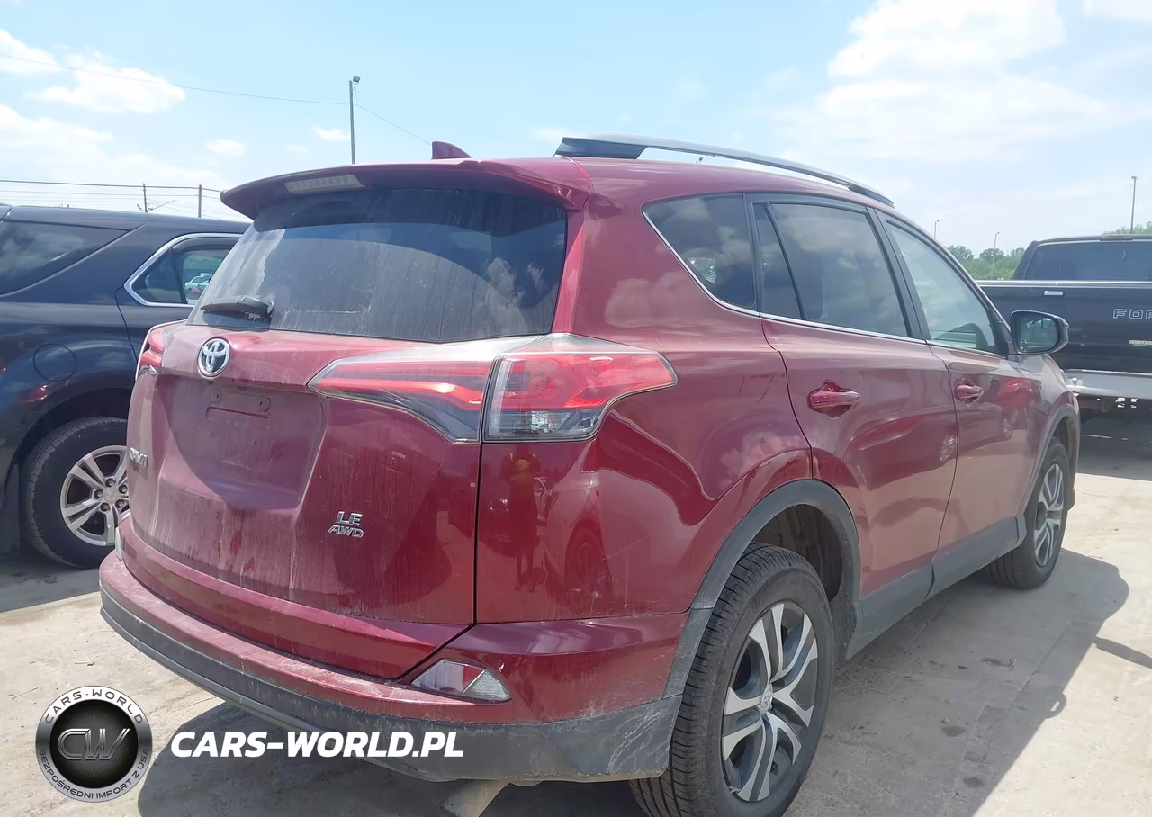 2018 Toyota Rav4 Le VIN:2T3BFREVXJW756223 - 4