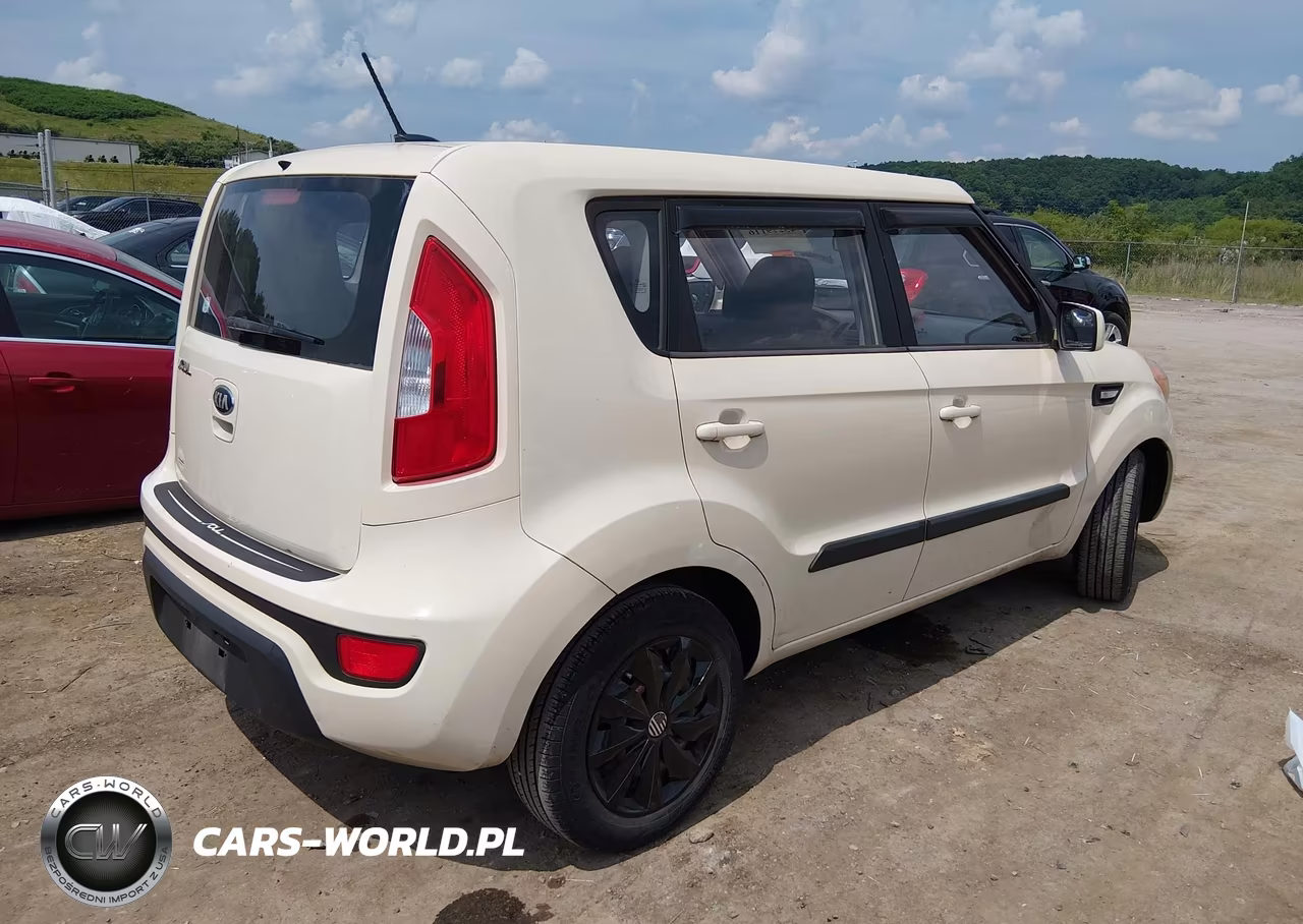 2013 Kia Soul VIN:KNDJT2A52D7582780 - 4