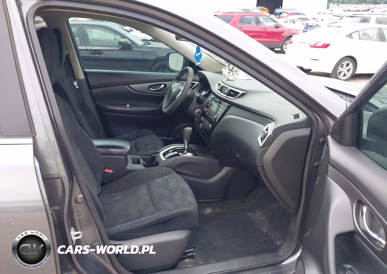 2015 Nissan Rogue S VIN:5N1AT2ML8FC838355 - 5