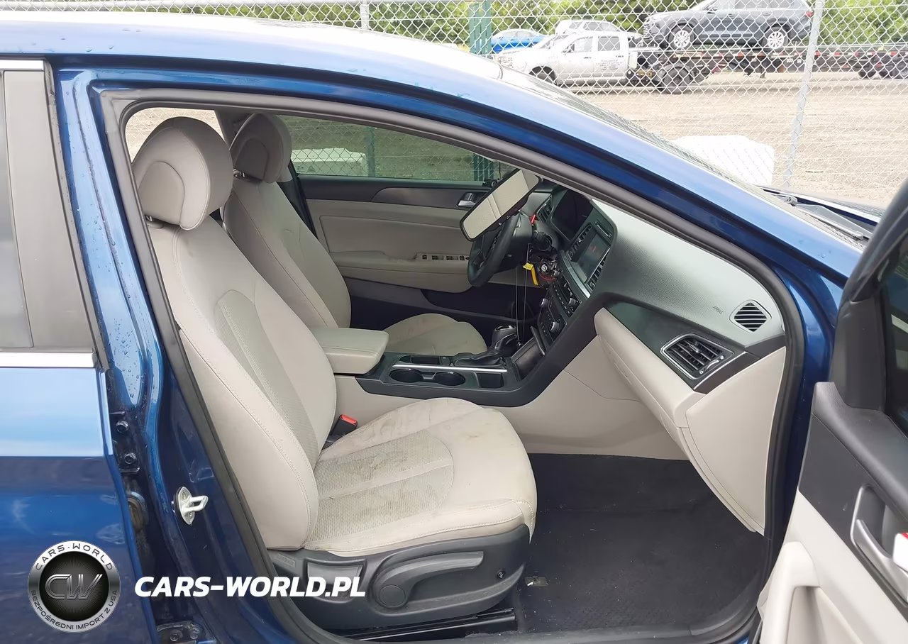 2016 Hyundai Sonata Sport VIN:5NPE34AF4GH282941 - 5