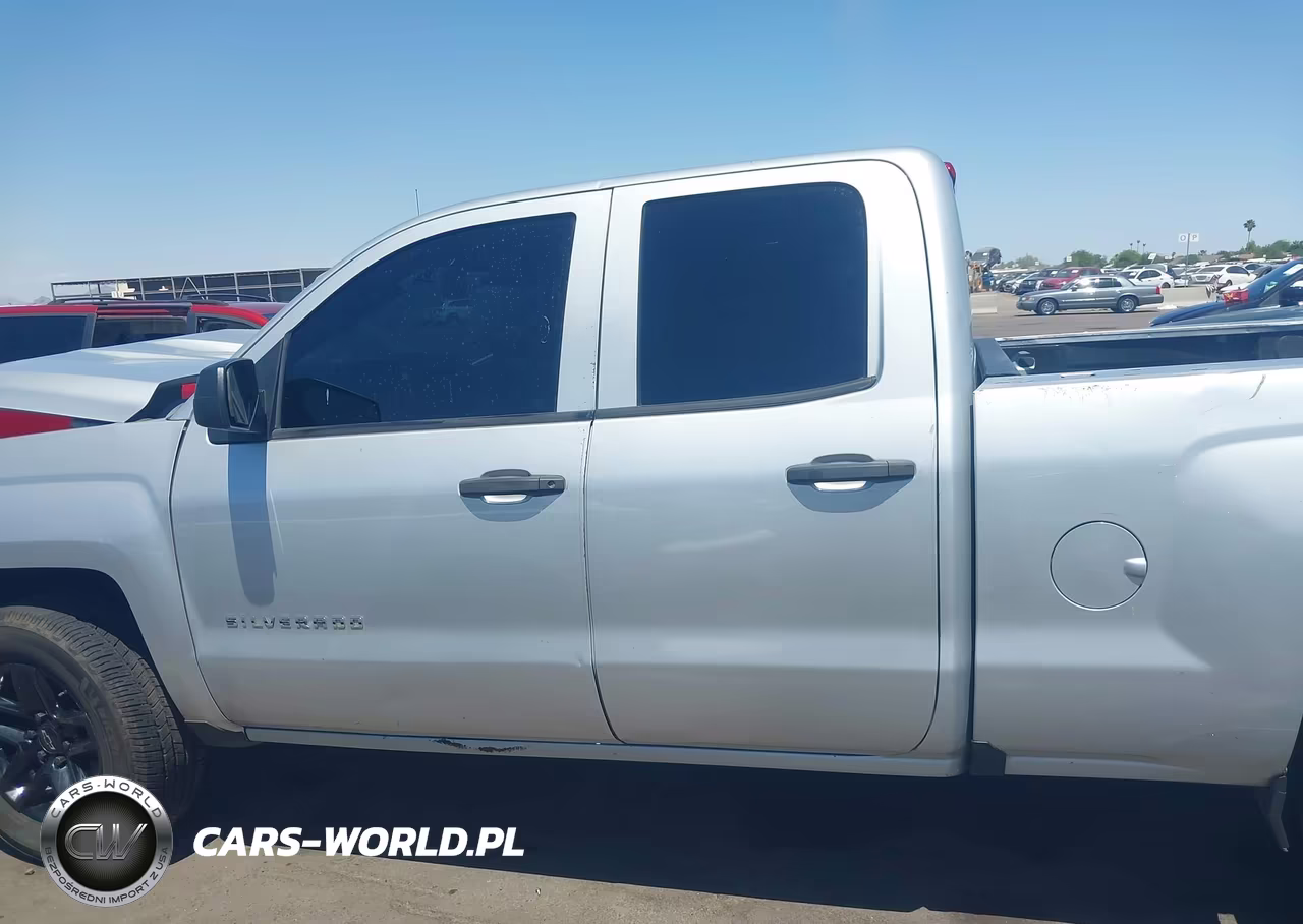 2018 Chevrolet Silverado 1500 Custom VIN:1GCRCPEH3JZ304667 - 15