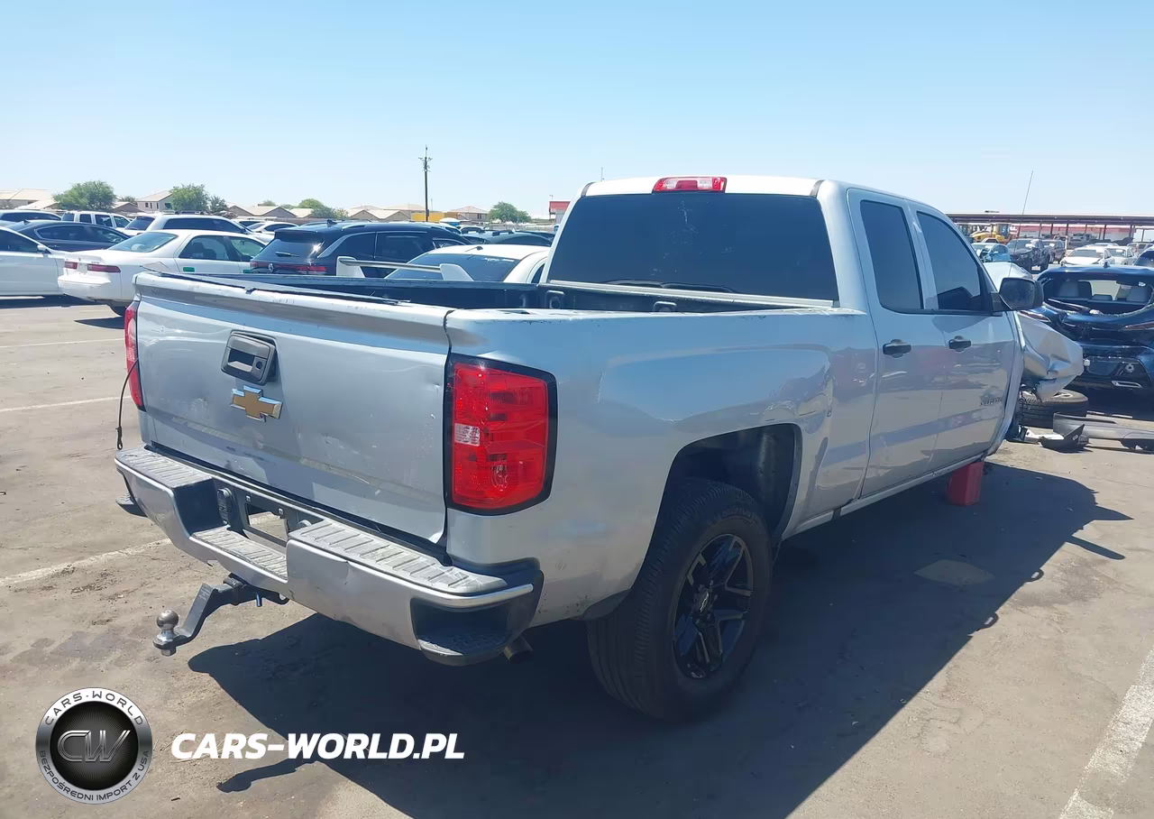 2018 Chevrolet Silverado 1500 Custom VIN:1GCRCPEH3JZ304667 - 4