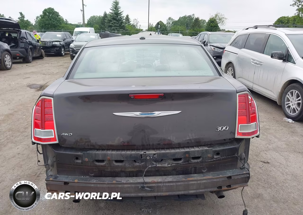 2012 Chrysler 300 Limited VIN:2C3CCAHG4CH182589 - 17