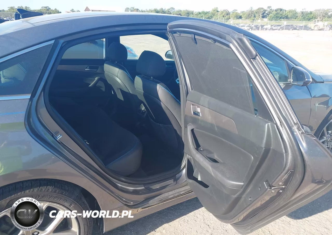 2018 Hyundai Sonata Limited 2.0T+ VIN:5NPE34AB1JH703129 - 8