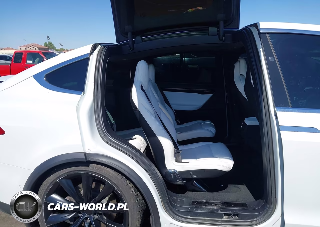 2017 Tesla Model X 100D-75D-90D VIN:5YJXCBE2XHF067391 - 8
