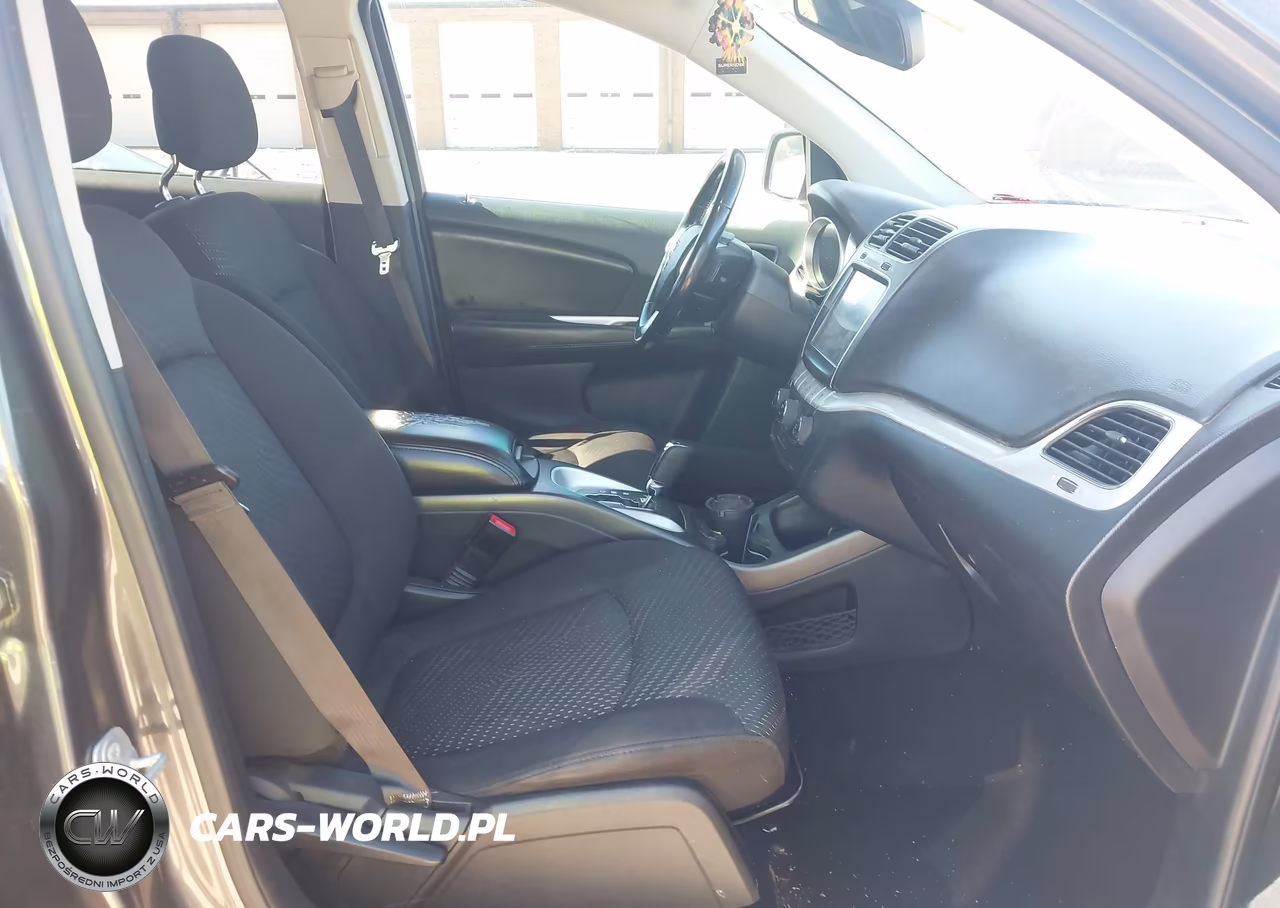 2019 Dodge Journey Se VIN:3C4PDCBBXKT859766 - 5