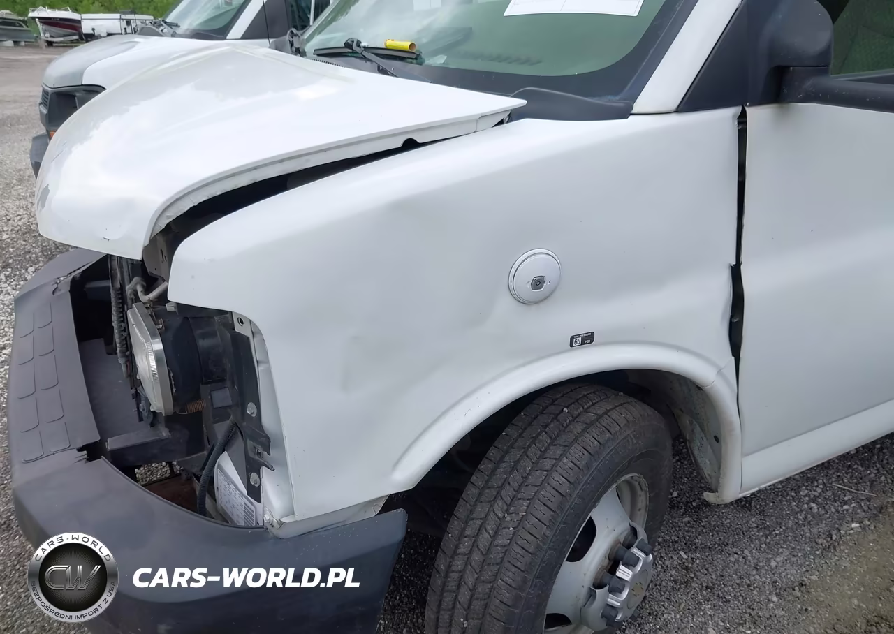 2008 Chevrolet Express Cutaway Work Van VIN:1GBJG31K381106454 - 18