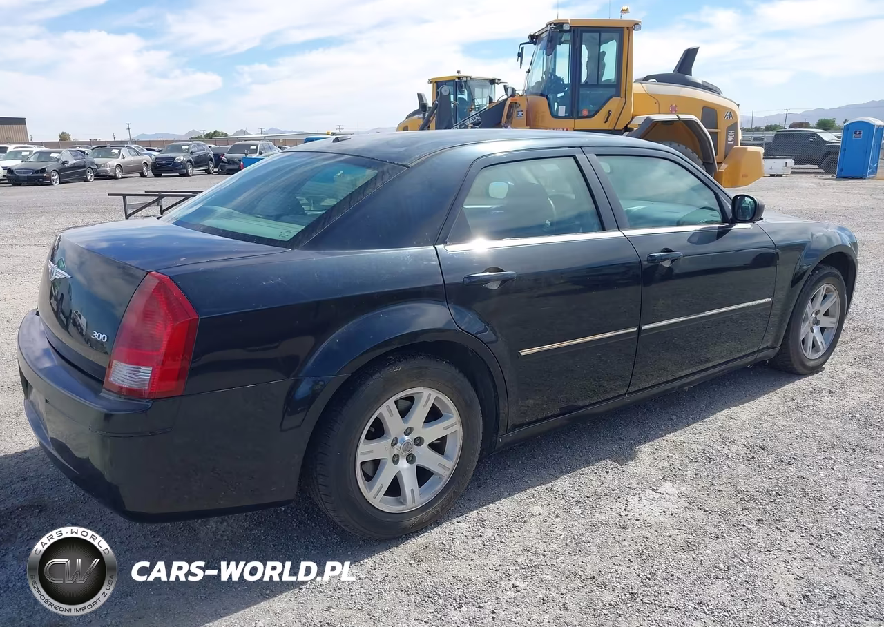 2007 Chrysler 300 VIN:2C3LA43R87H888390 - 4