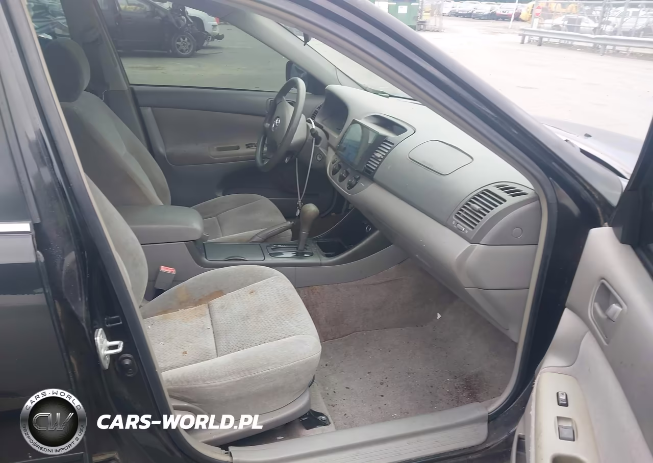 2002 Toyota Camry Le V6 VIN:4T1BF32K72U028389 - 5