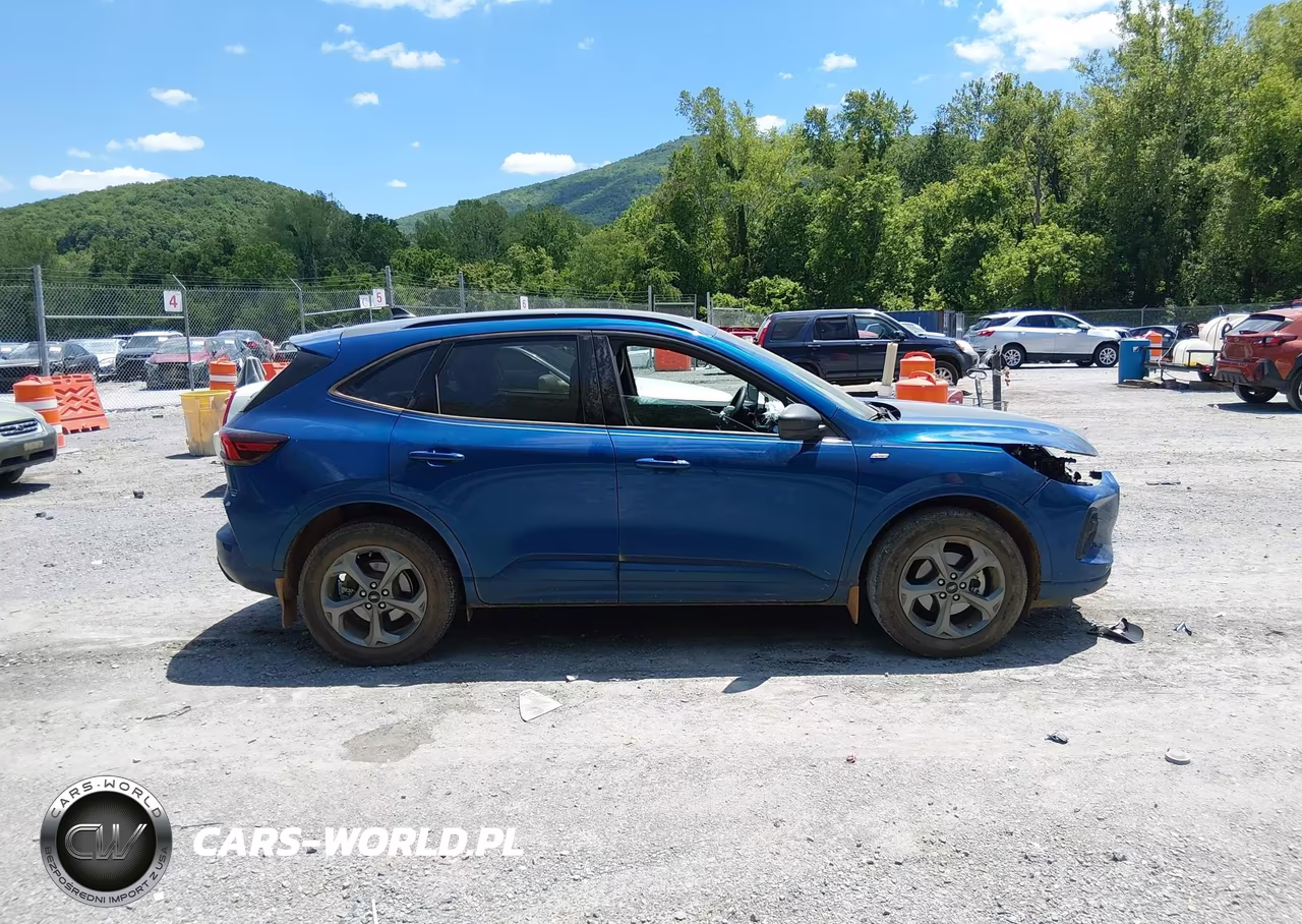 2023 Ford Escape St-Line VIN:1FMCU9MN9PUA90498 - 13