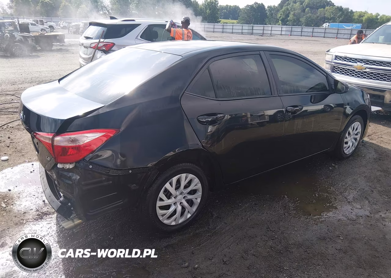 2019 Toyota Corolla Le VIN:5YFBURHE6KP876744 - 4